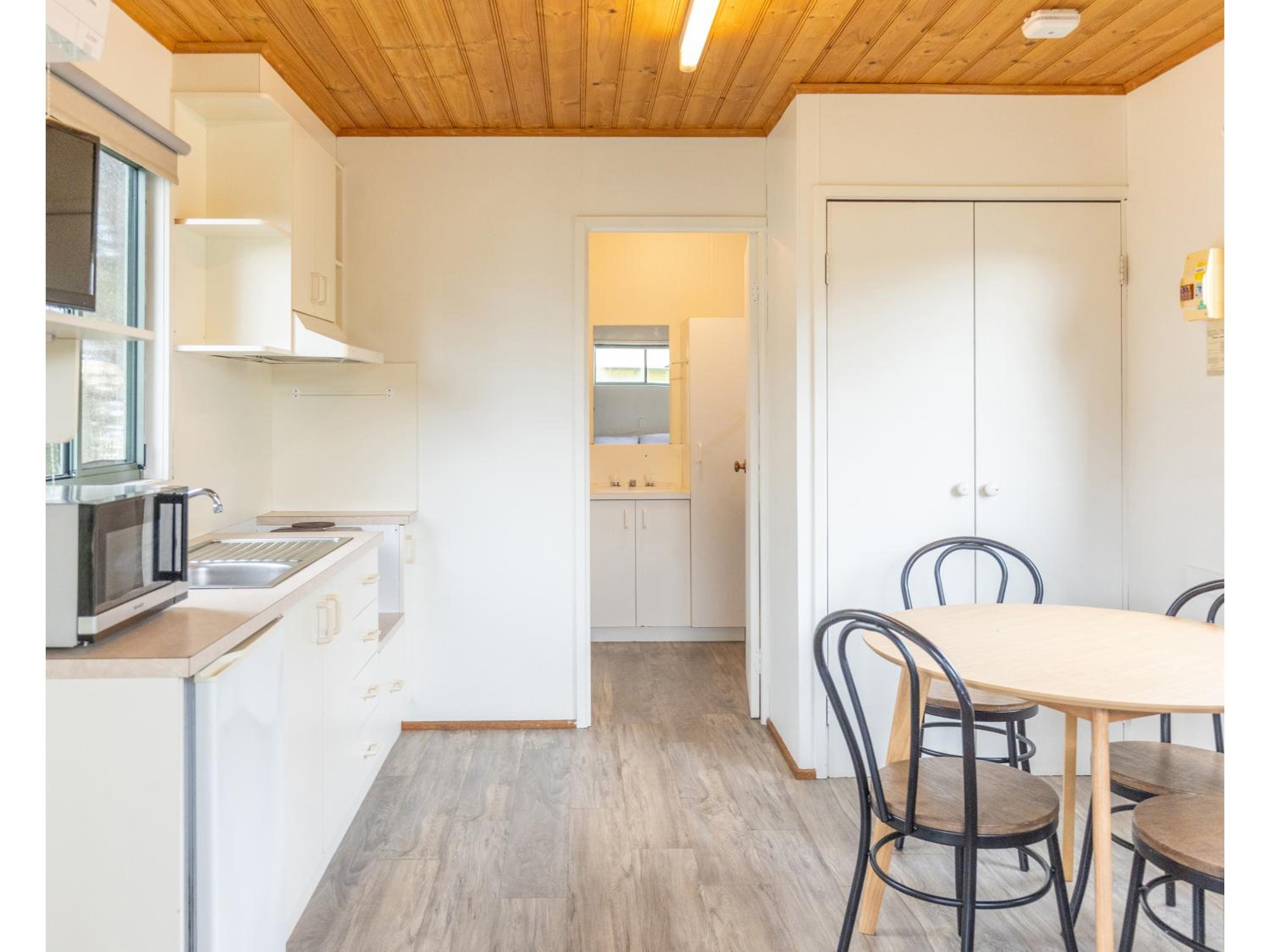 Budget Family Cabin  photo 3