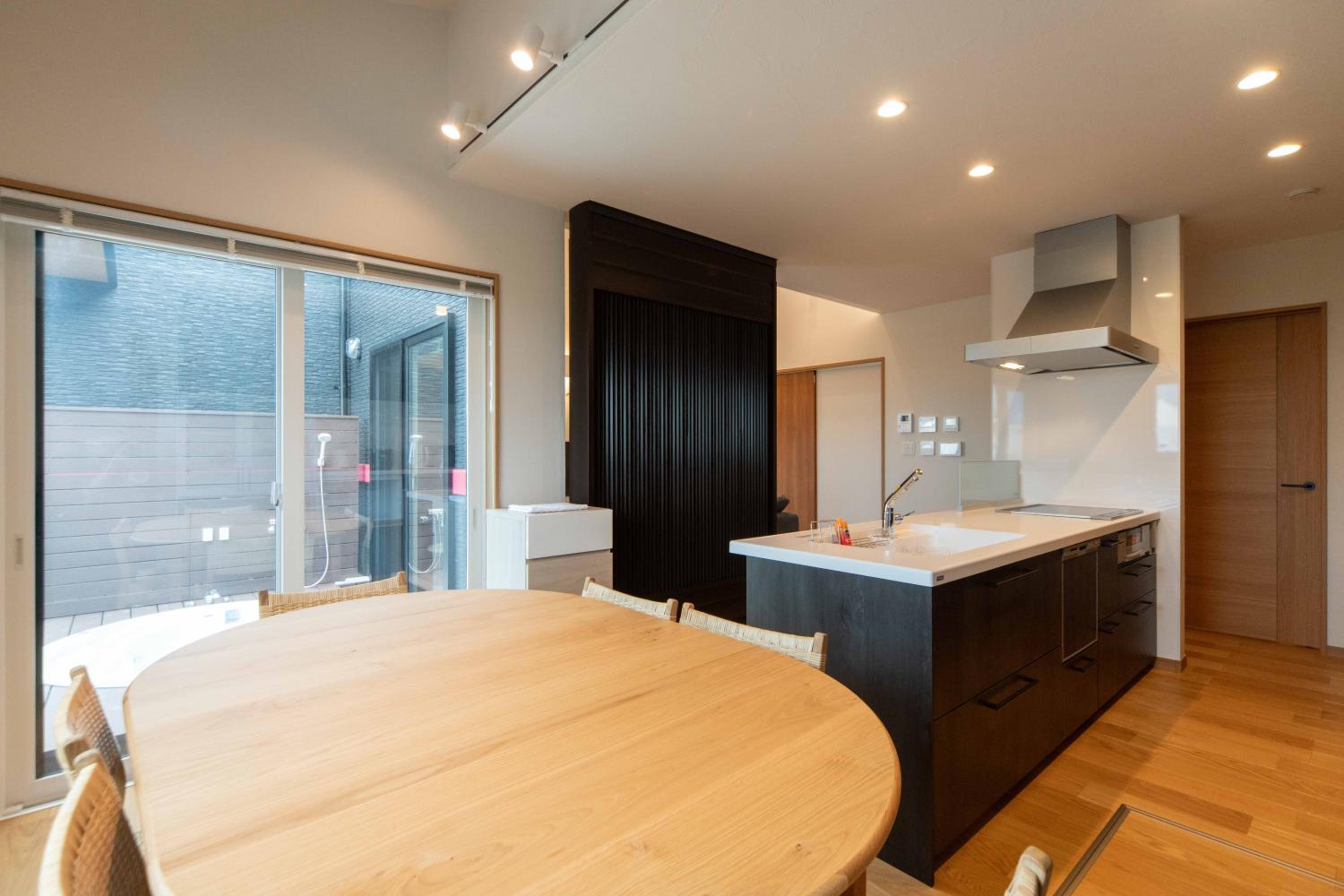 Three-Bedroom House photo 3