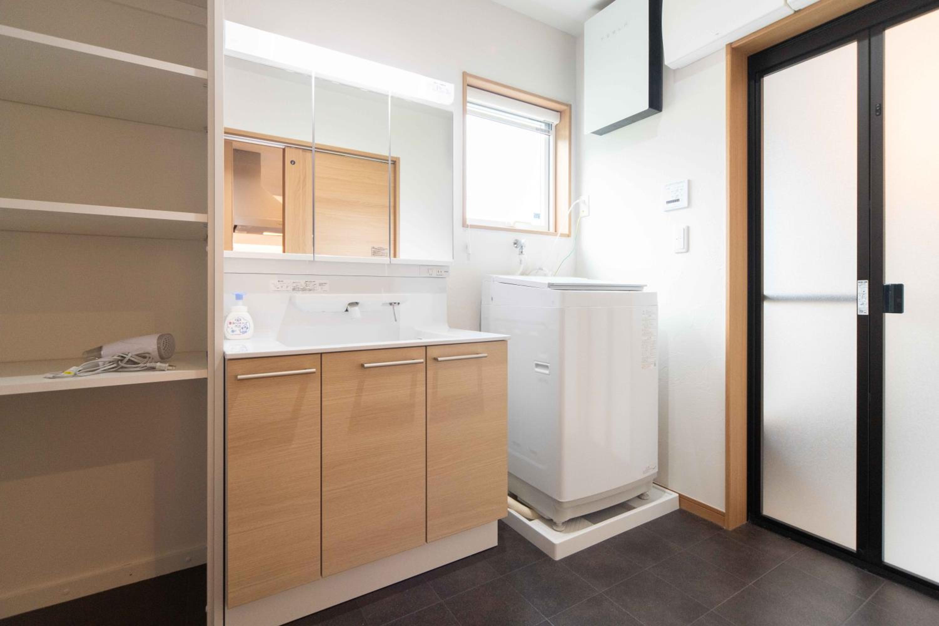 Three-Bedroom House photo 2