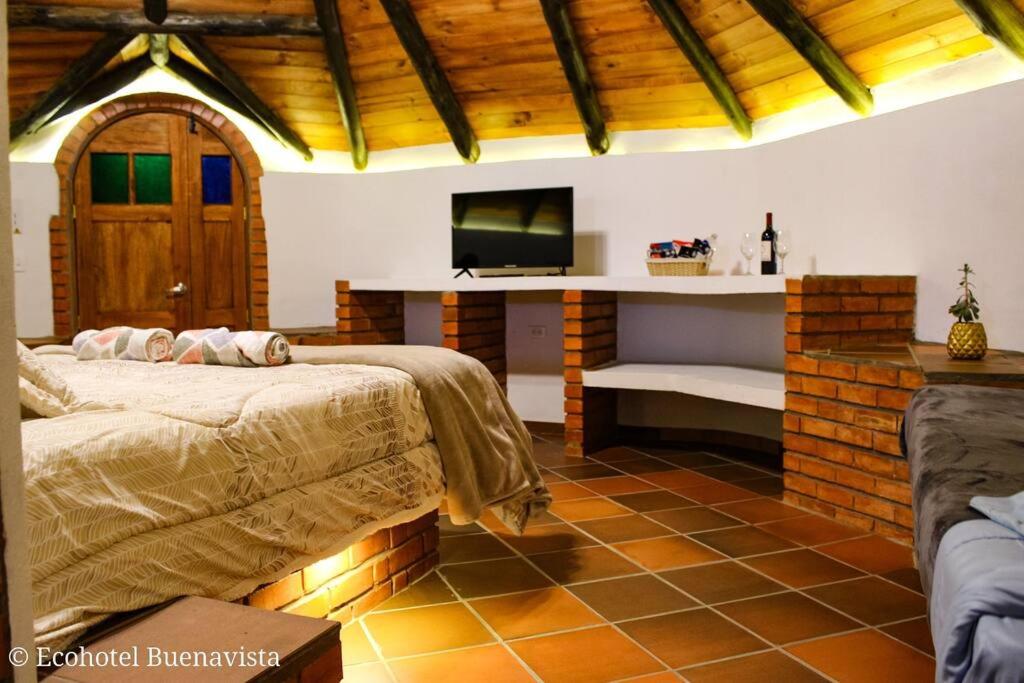 Deluxe Double Room with Bath photo 3