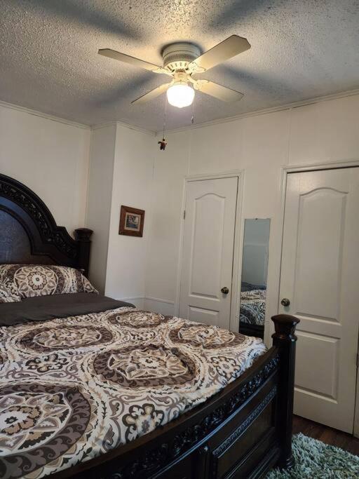Two-Bedroom House photo 2