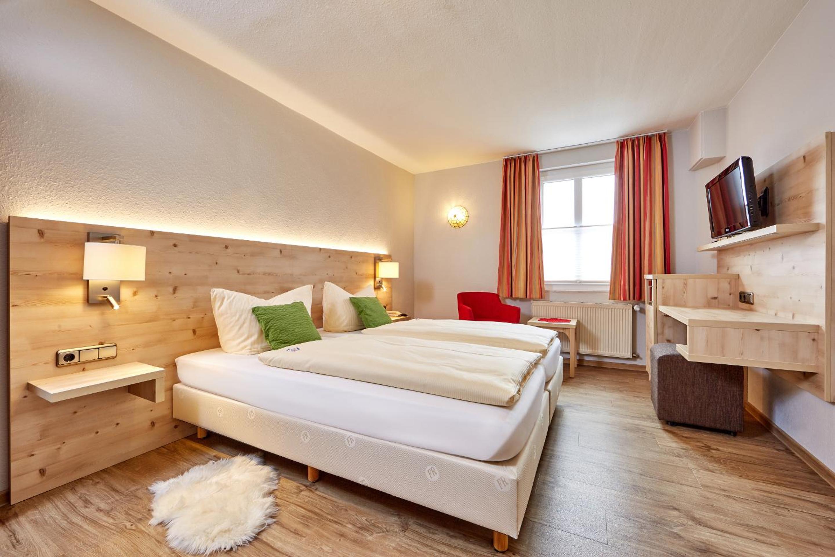 Economy Double Room - Photo 4