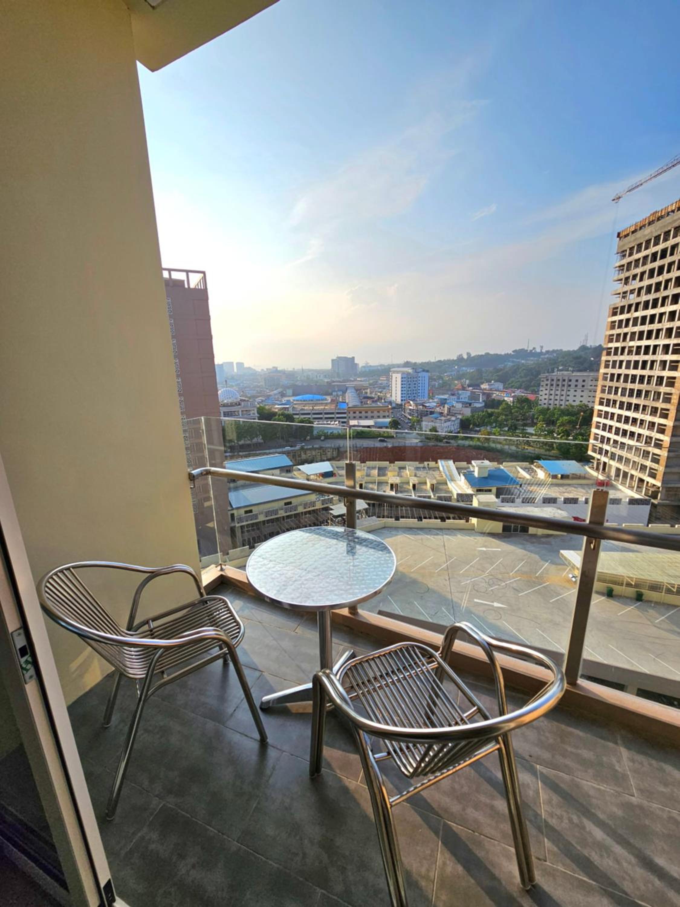 One-Bedroom Apartment - Photo 4