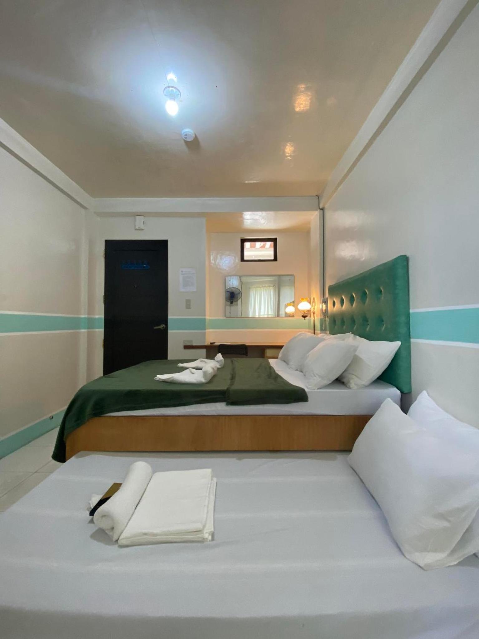 Standard Twin Room with Garden View photo 3