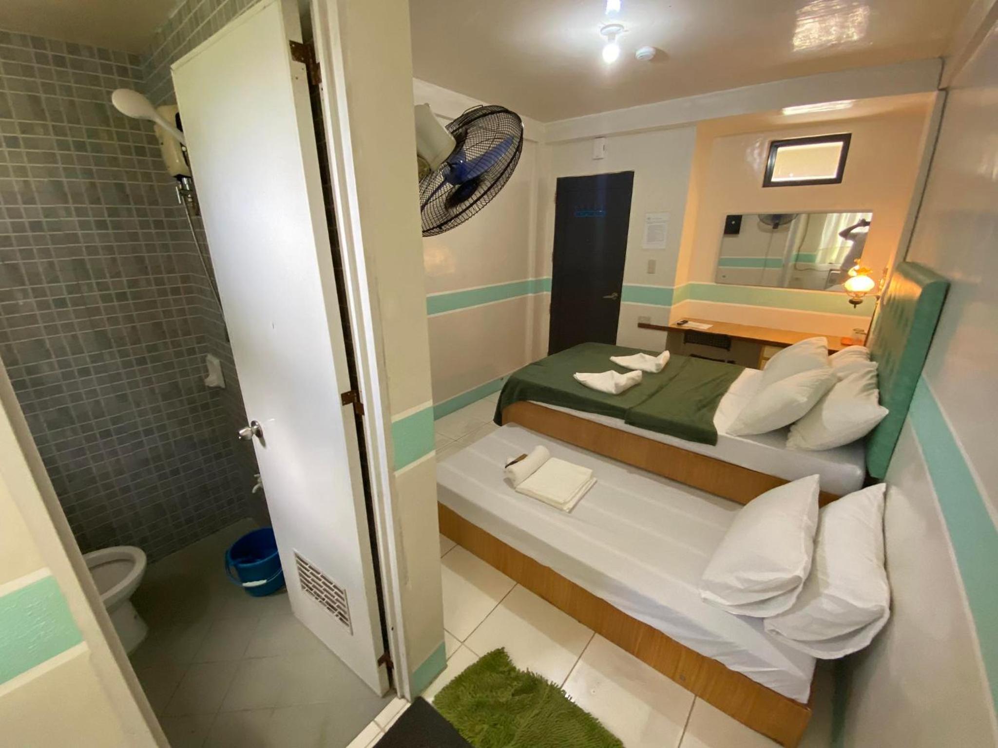 Standard Twin Room with Garden View photo 2