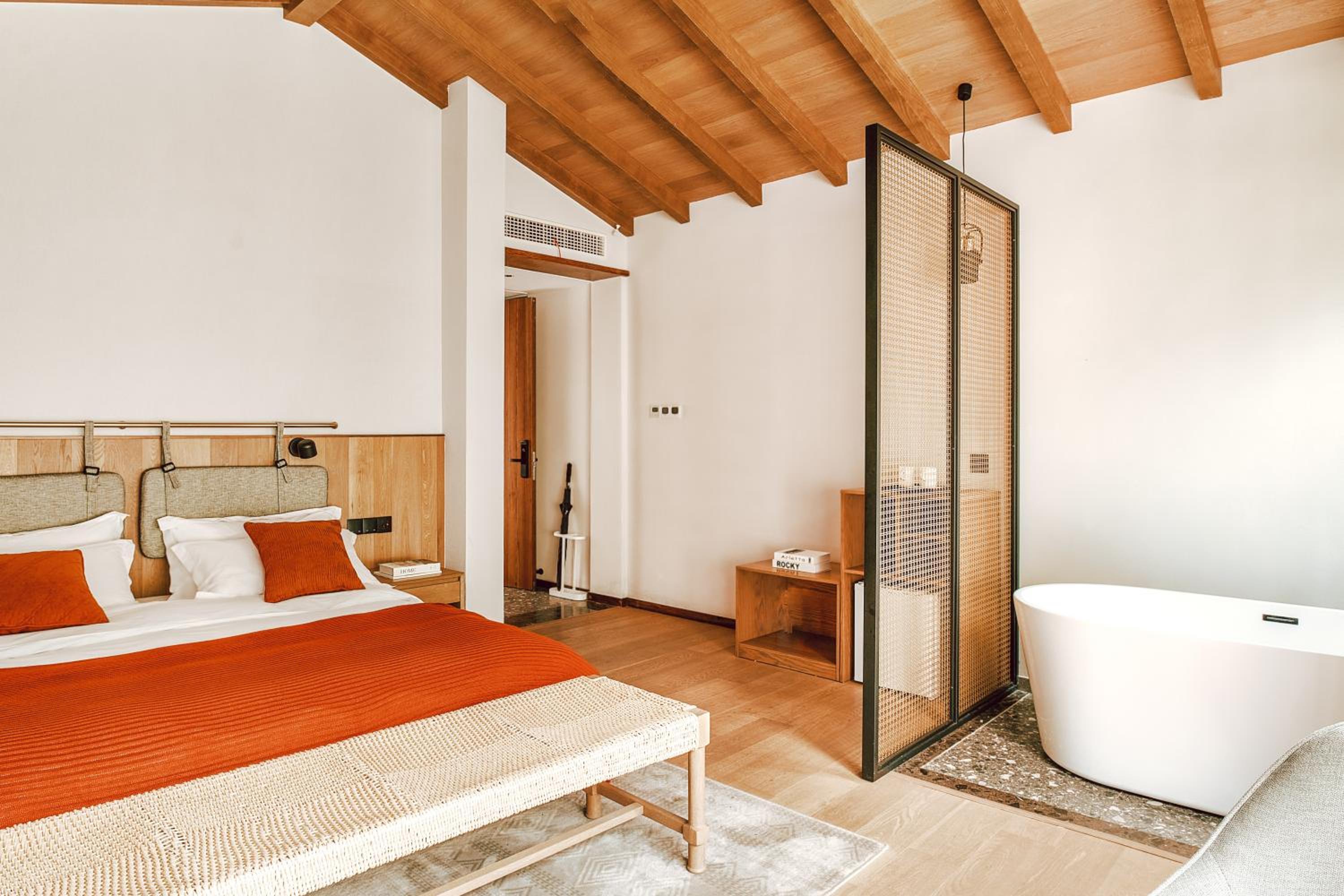 Yanzhu - Courtyard Twin Room photo 2