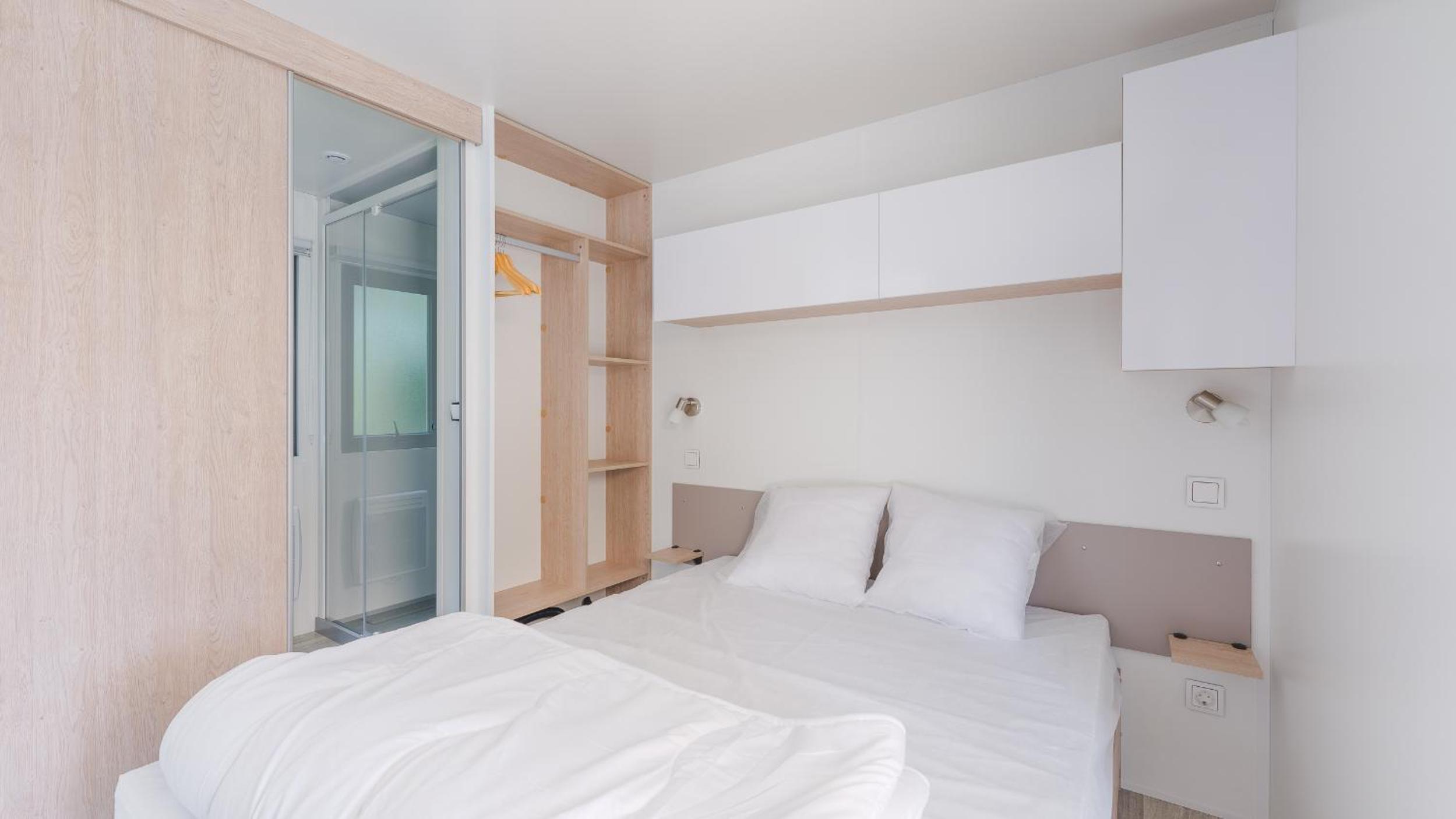 One-Bedroom Cottage - Photo 8