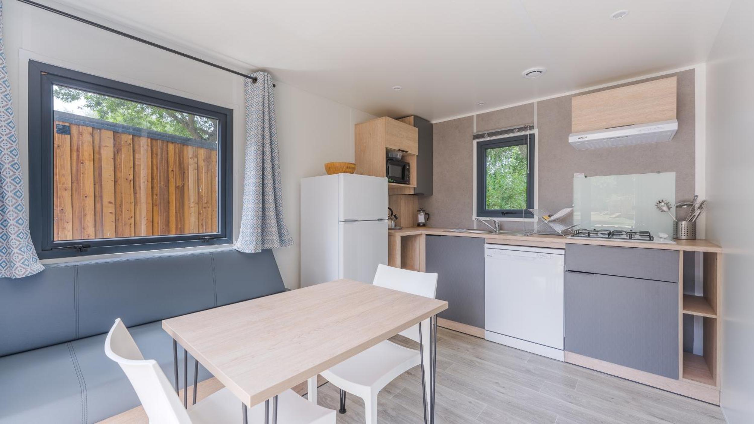One-Bedroom Cottage - Photo 2