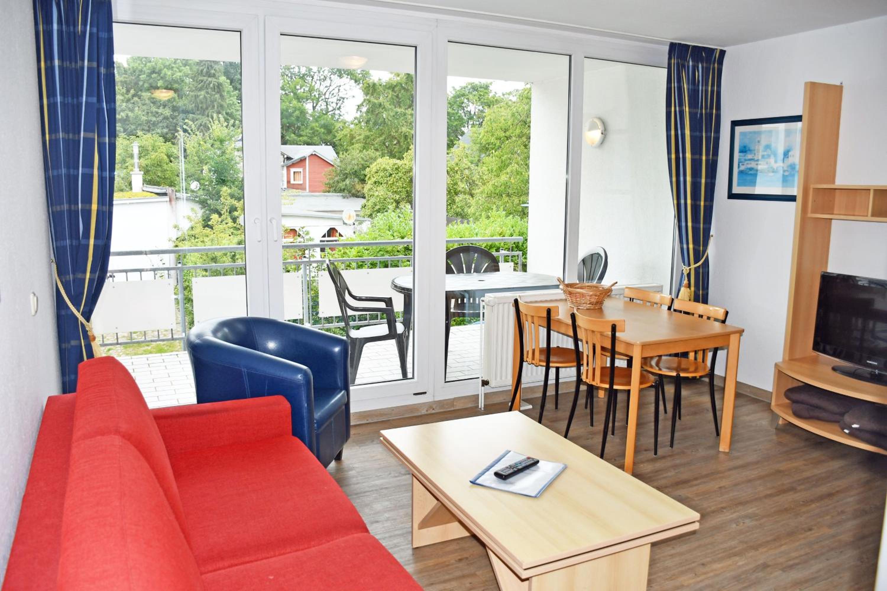 One-Bedroom Apartment with Balcony photo 1