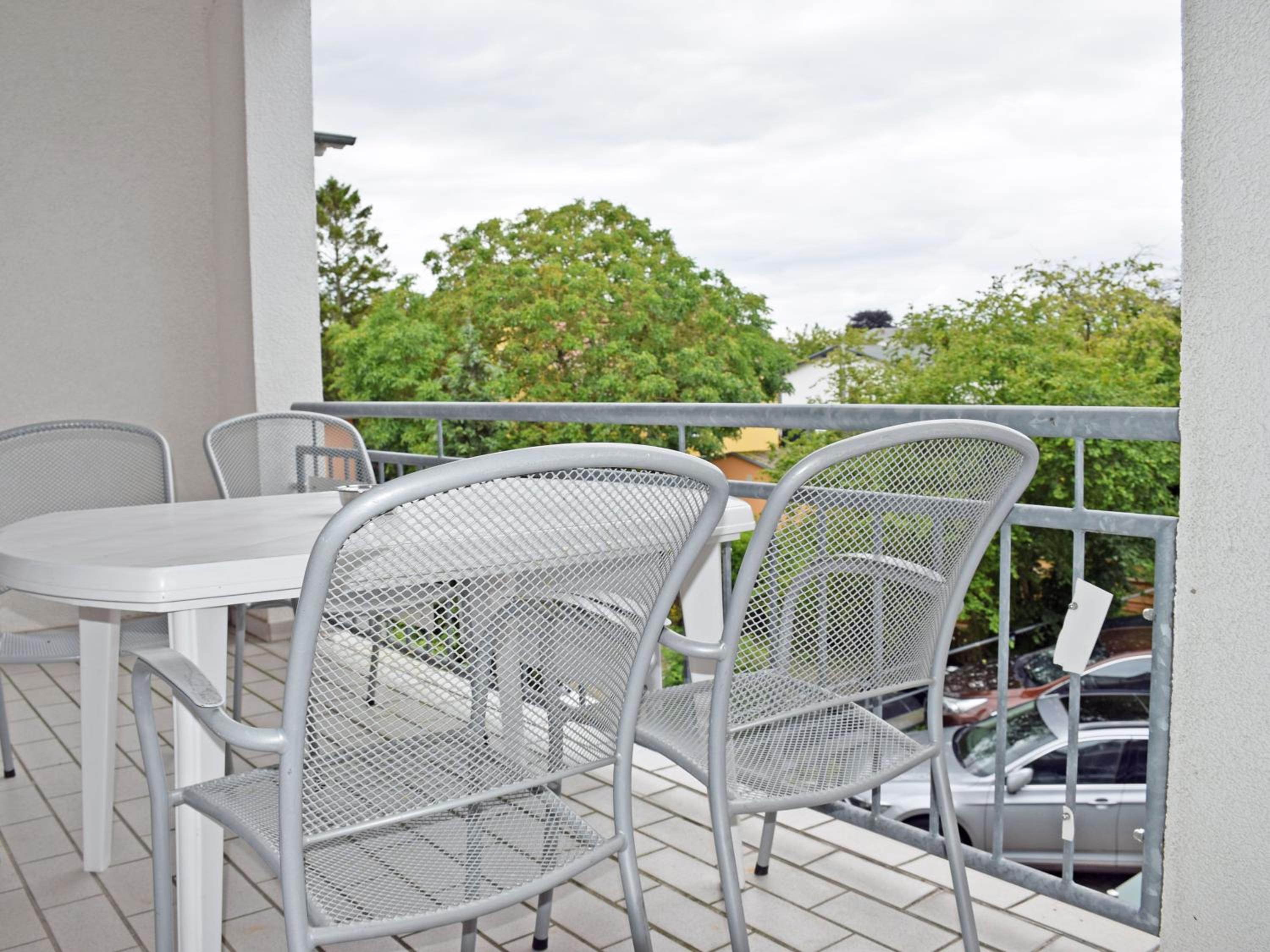 One-Bedroom Apartment with Balcony photo 3