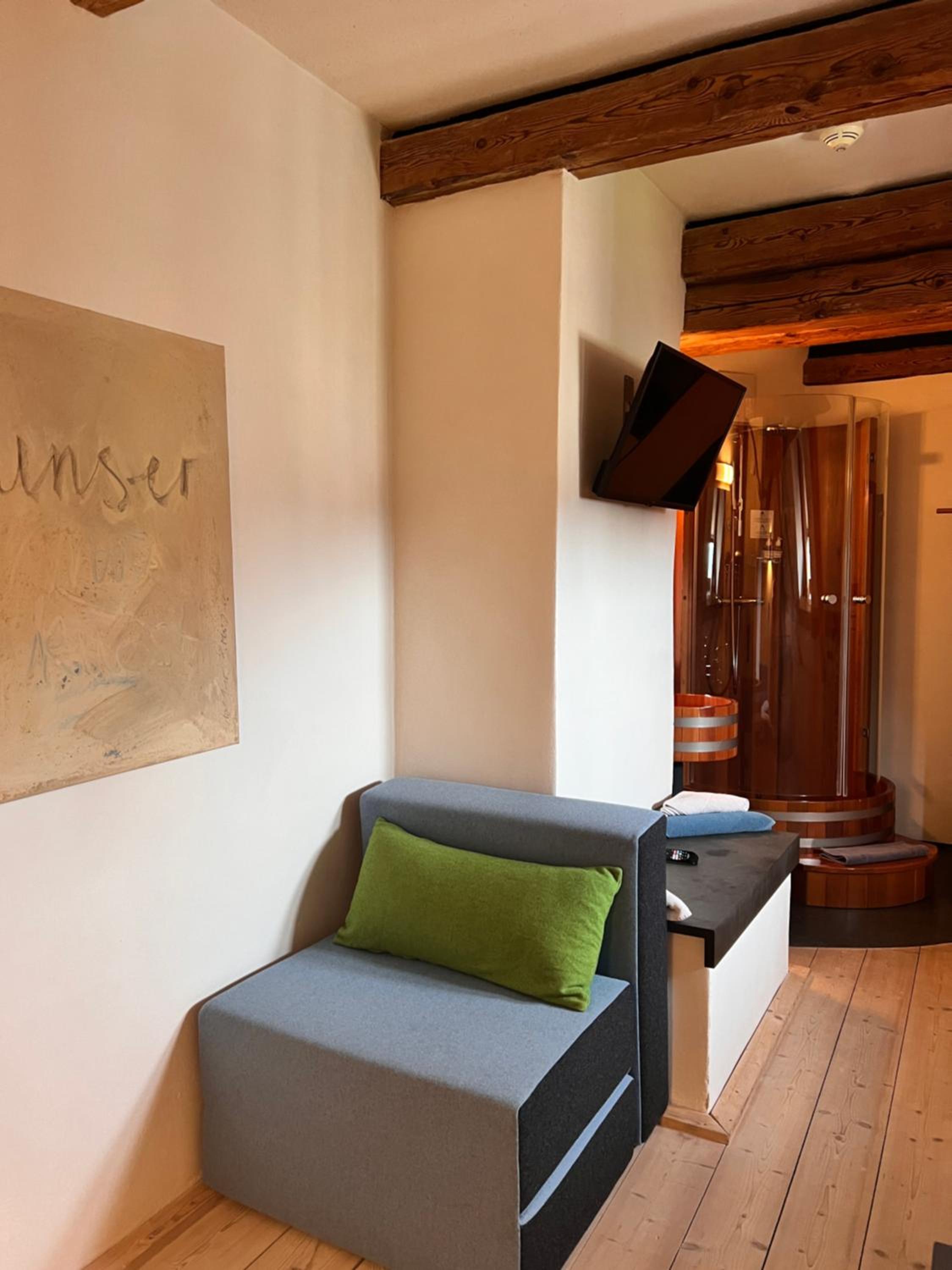 Superior Suite - Photo 2