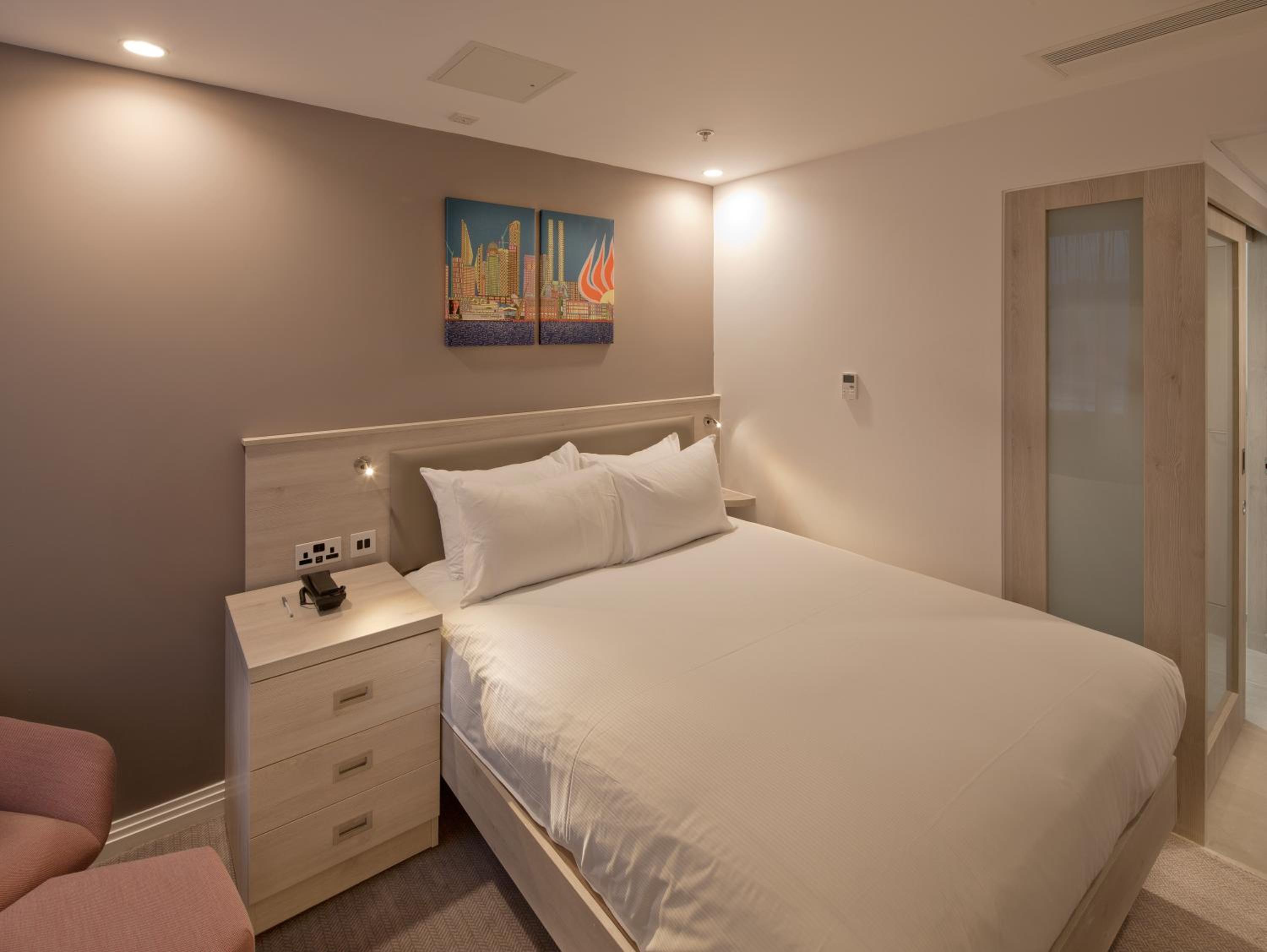 Queen Room - Photo 1