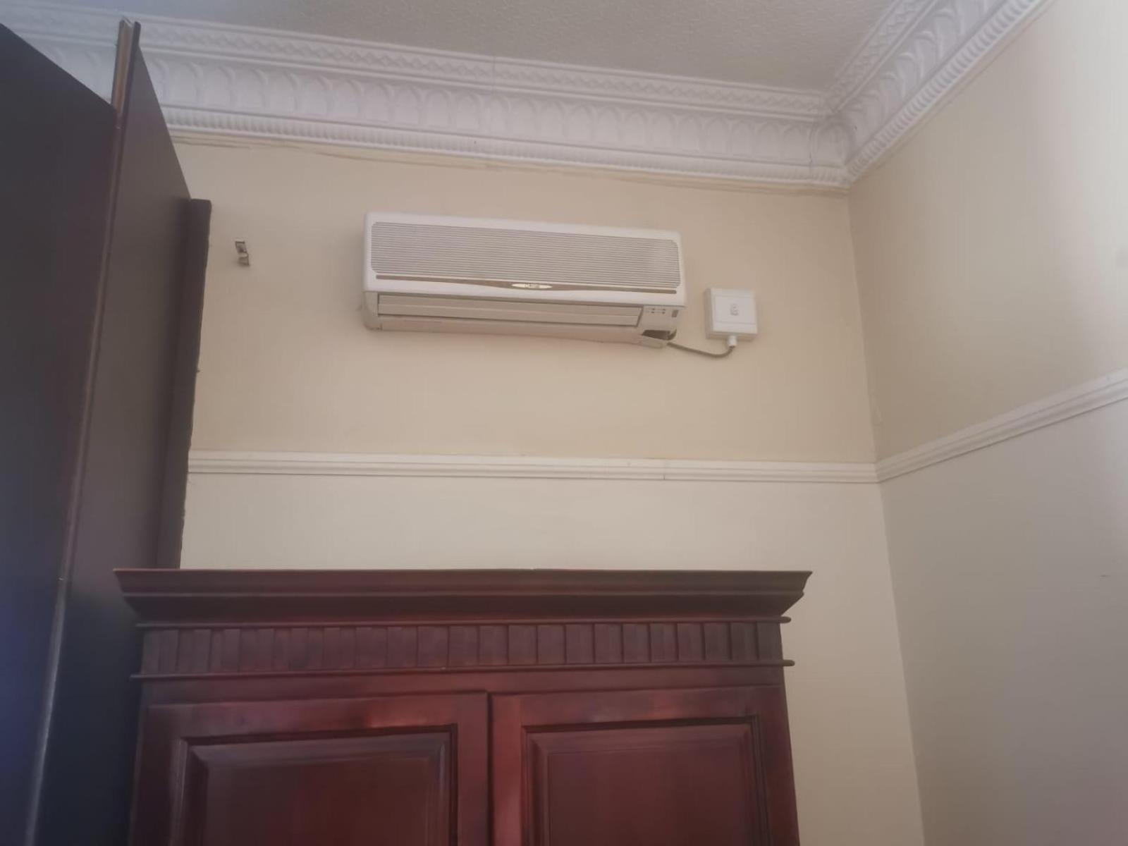 Comfort King Room photo 2