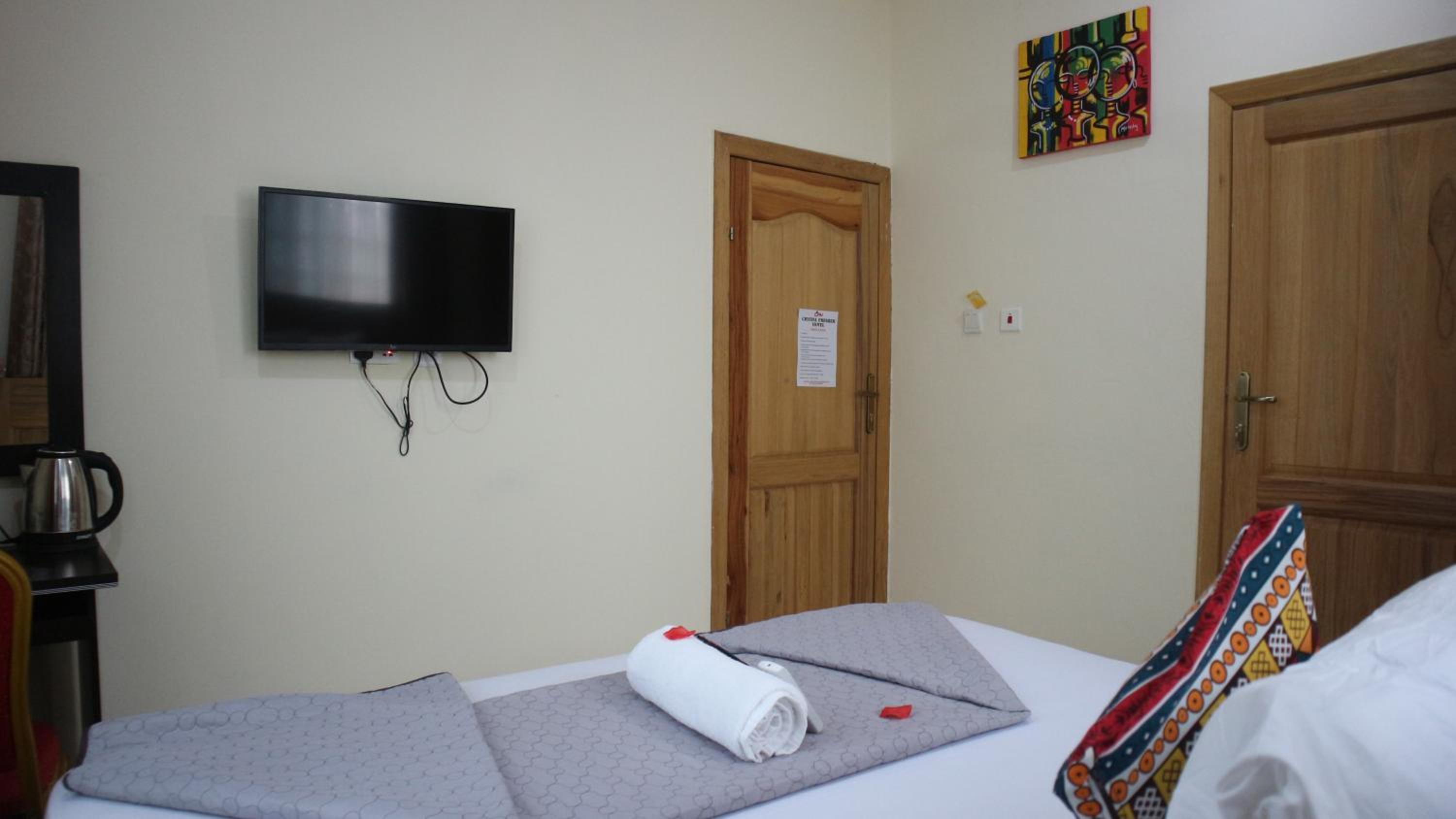 Standard Queen Room photo 2