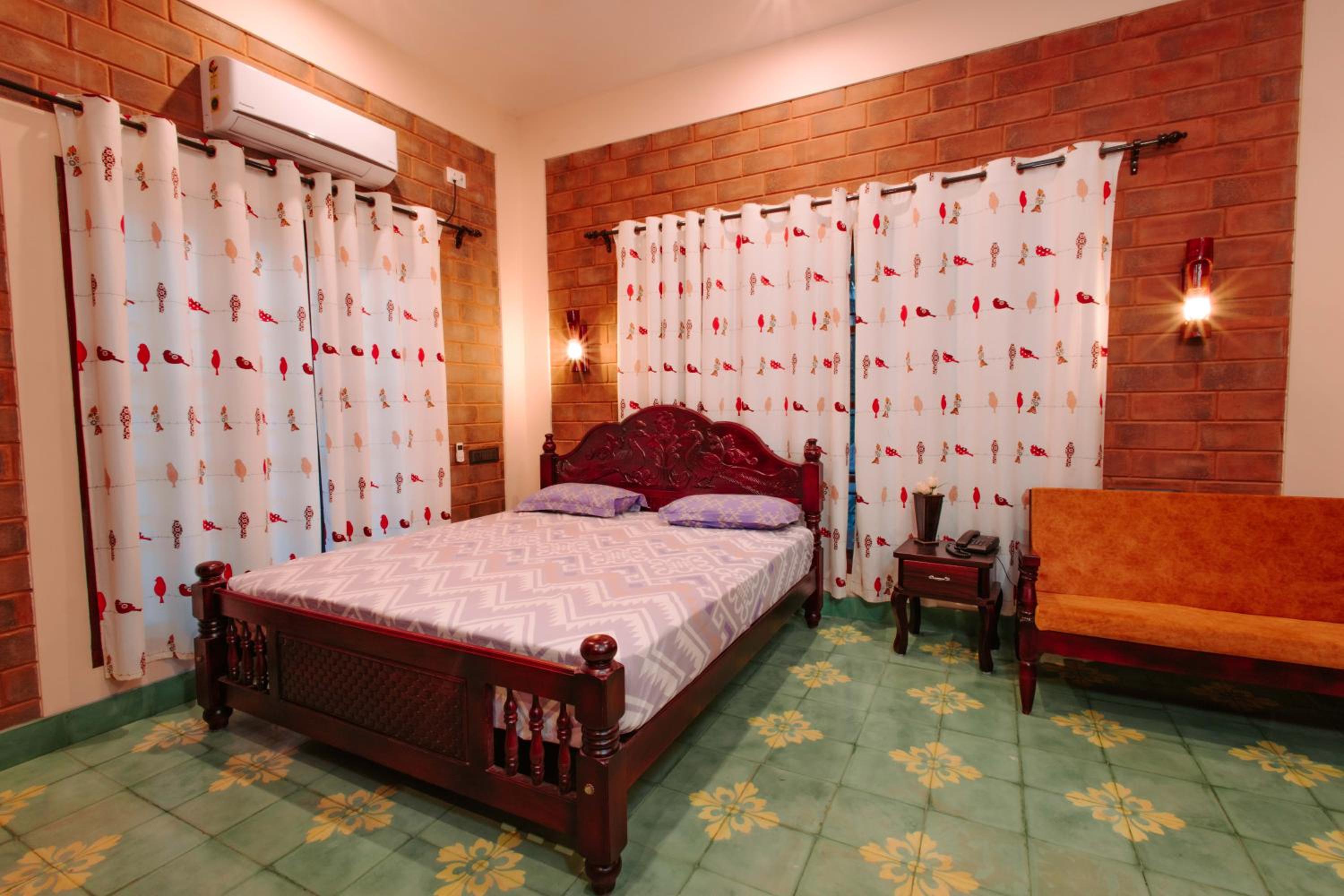 One-Bedroom House photo 3