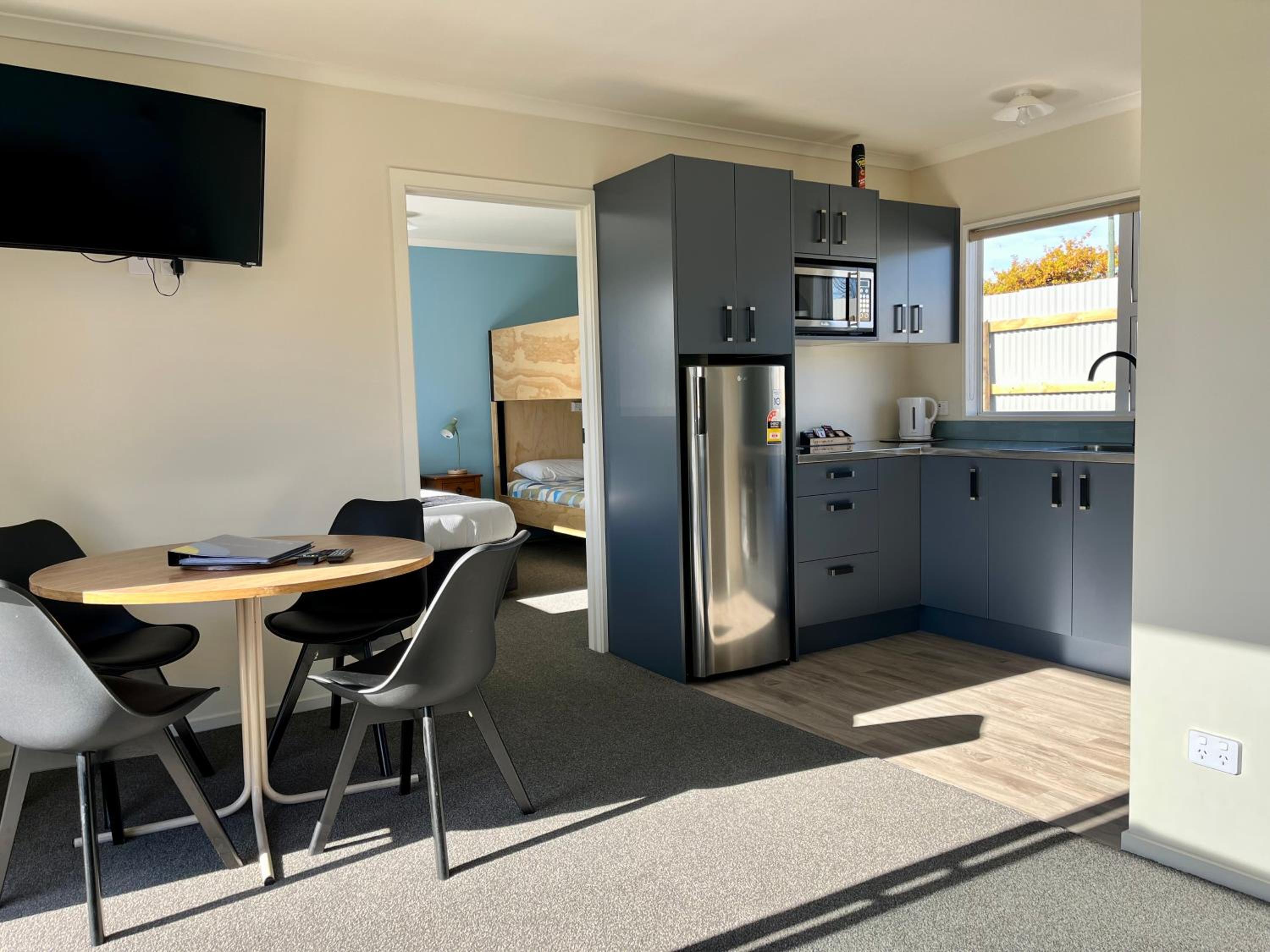 One-Bedroom Apartment - Photo 1