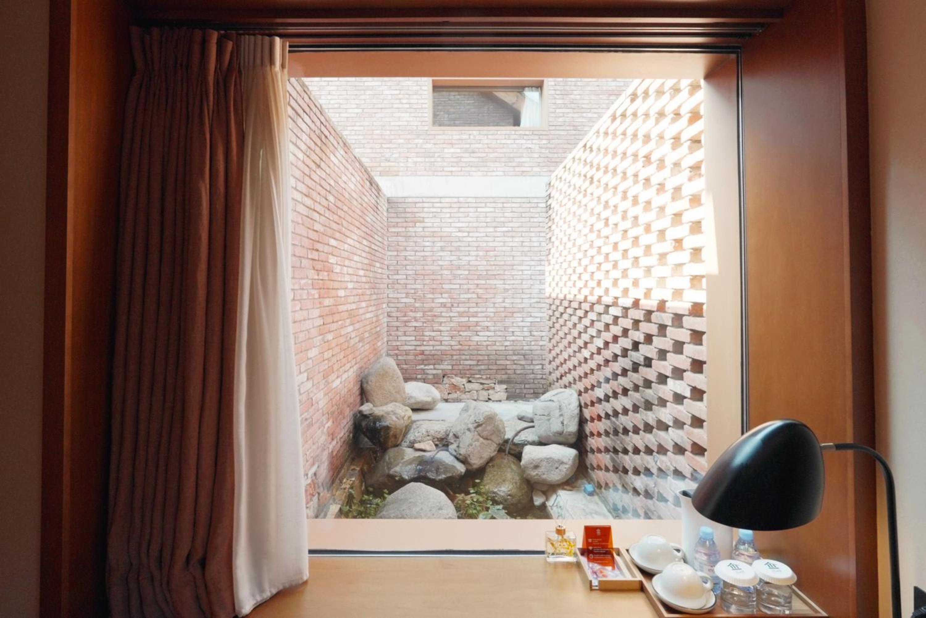 Standard Double Room - Photo 7