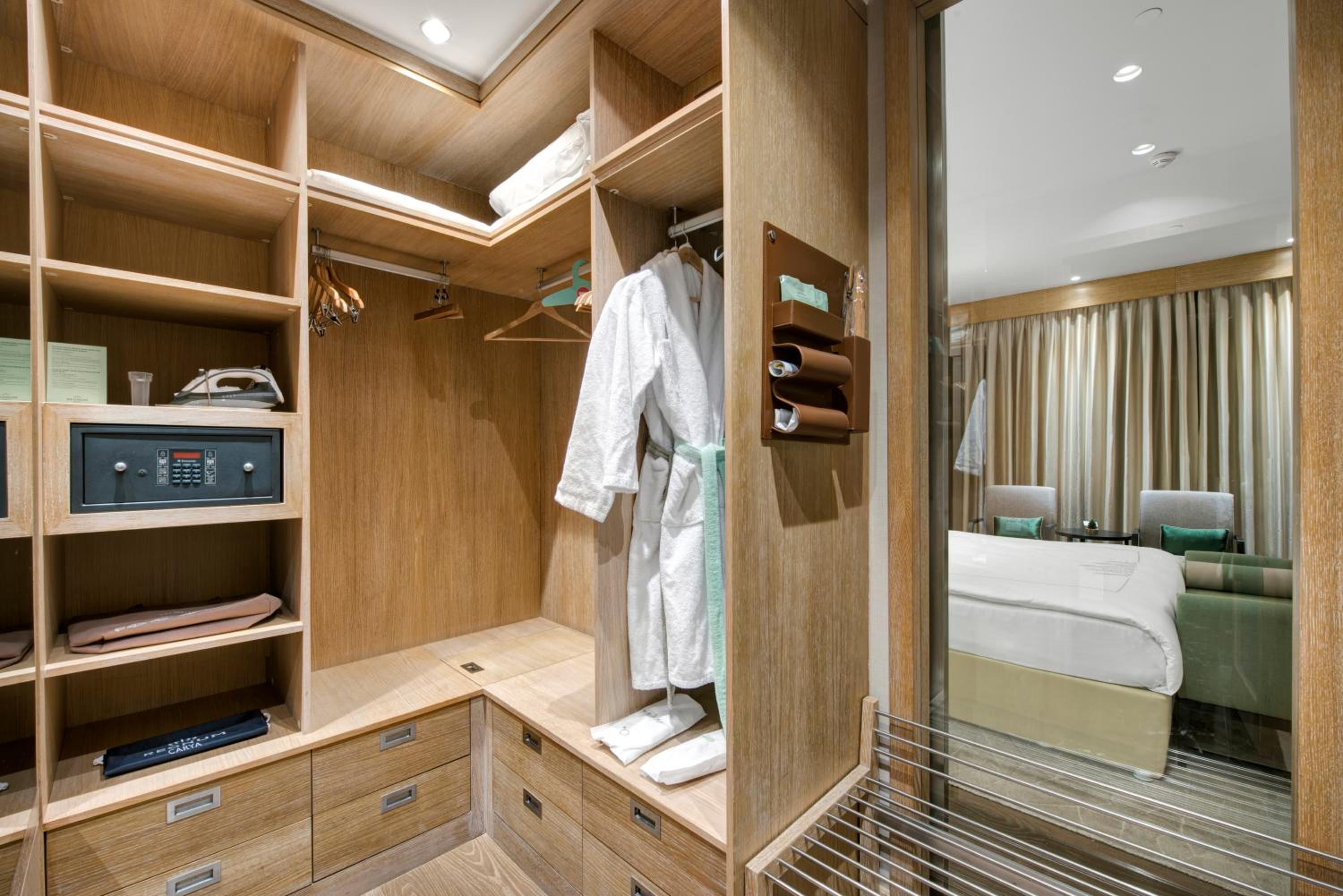 Jade Room
