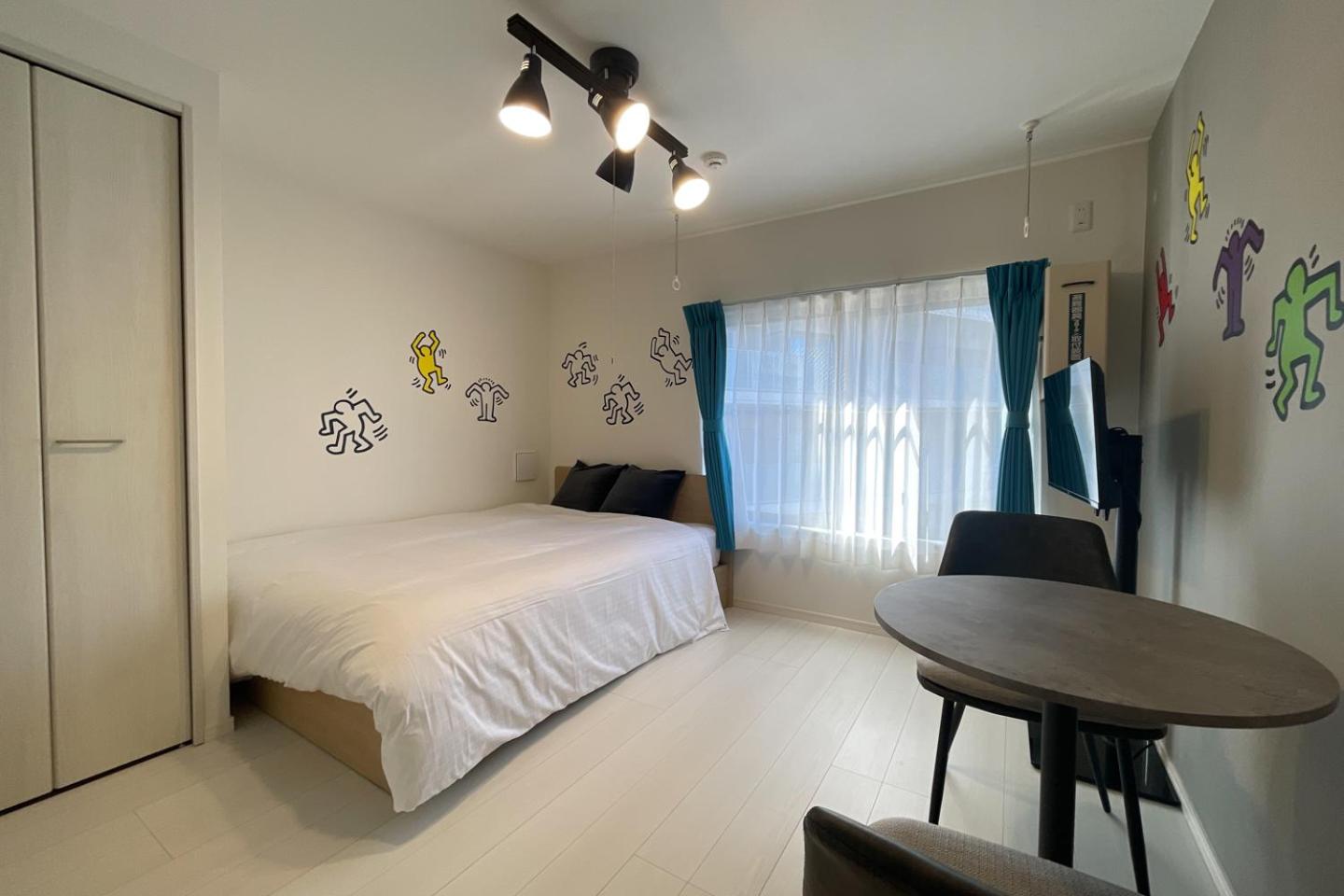 One-Bedroom Apartment photo 1
