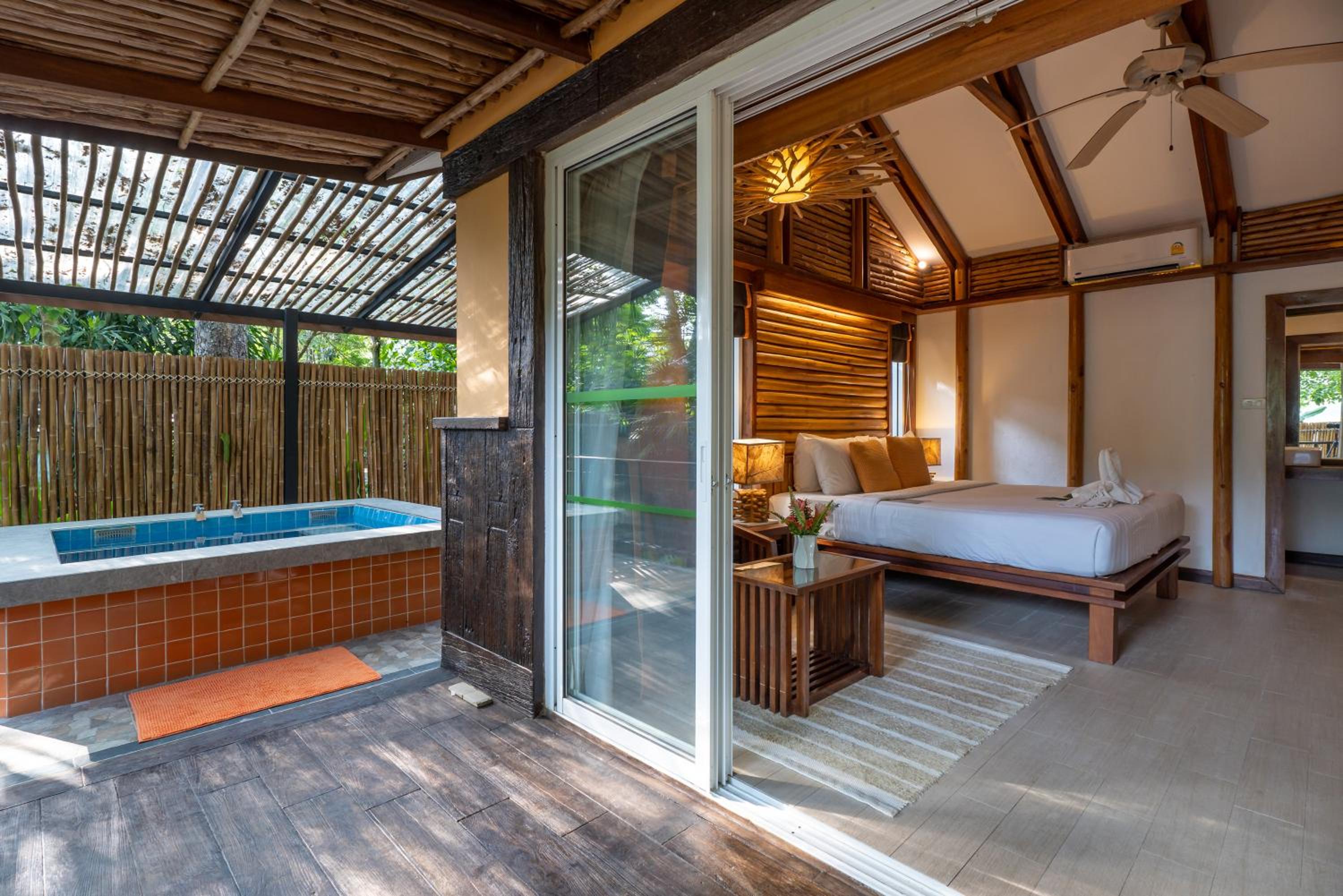 Deluxe Onsen Villa