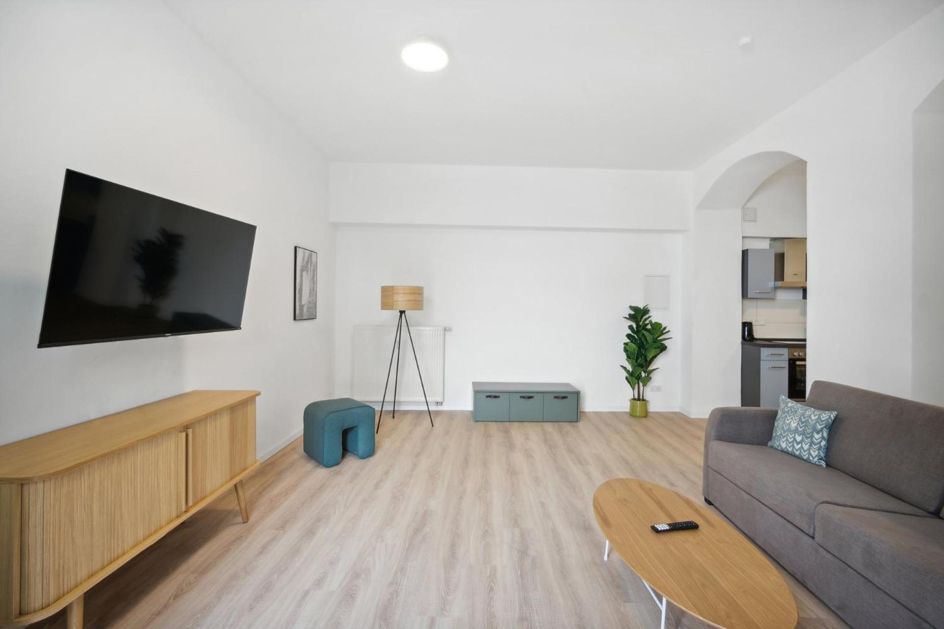 One-Bedroom Suite - Photo 9
