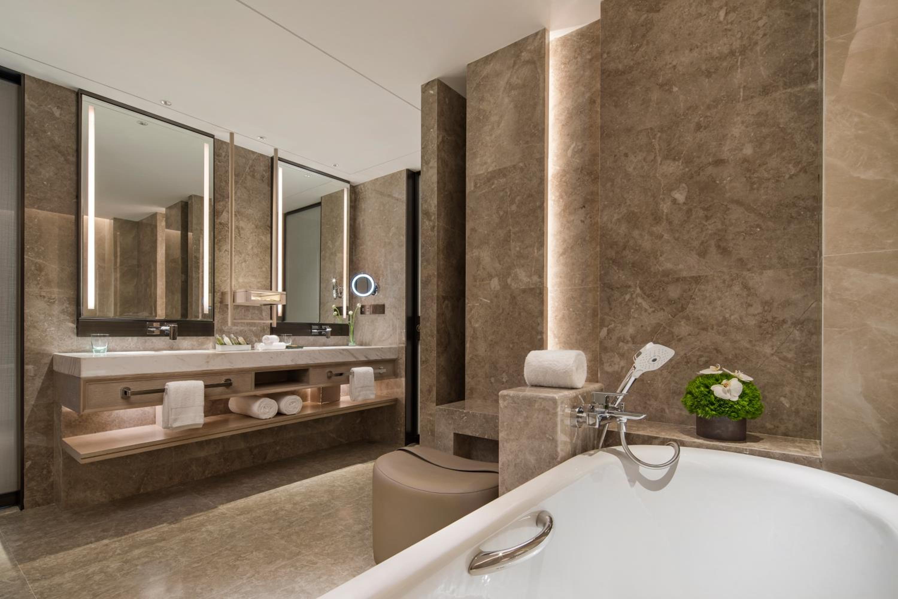 King One Bedroom Deluxe Suite