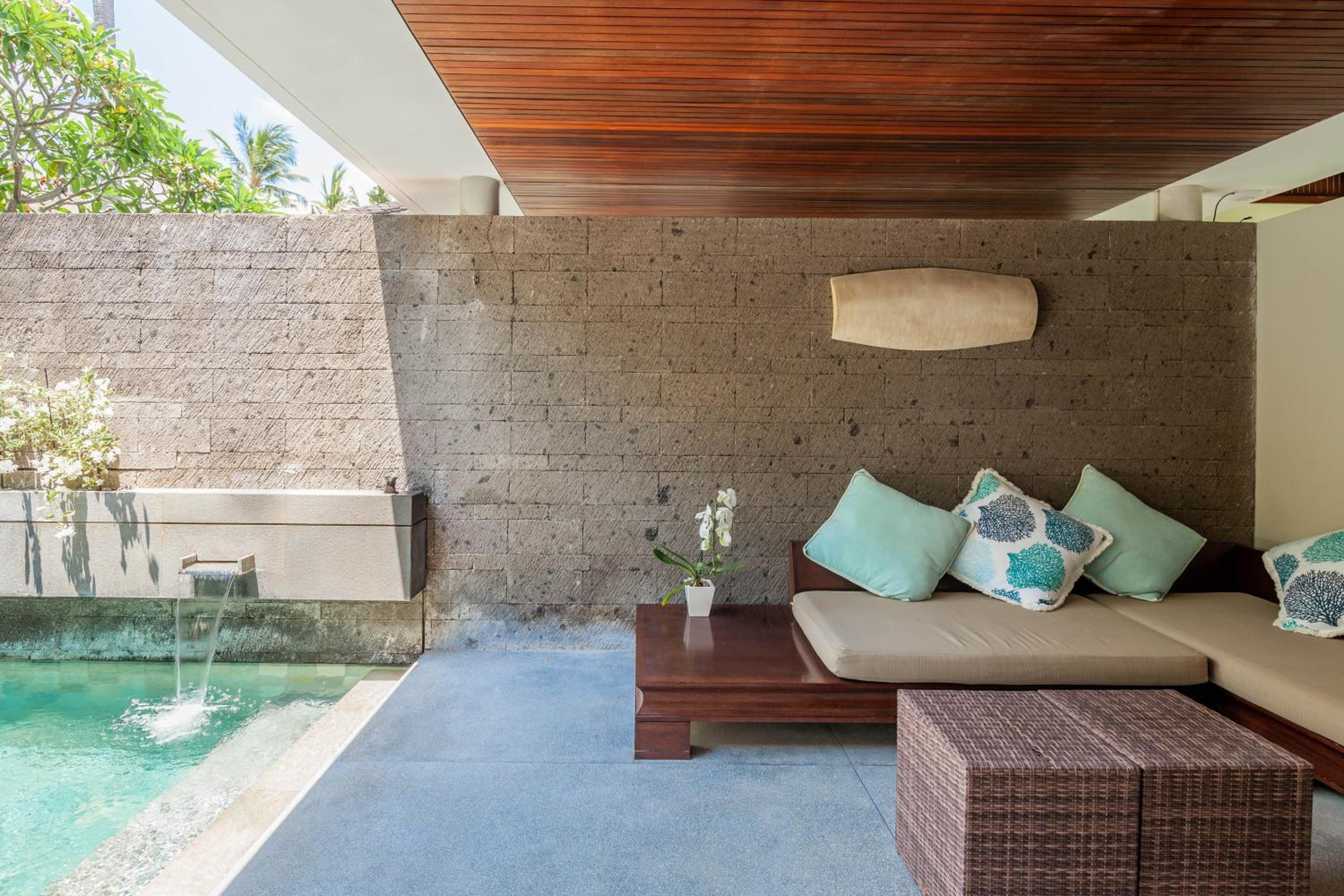 Pool Club Villa Hollywood