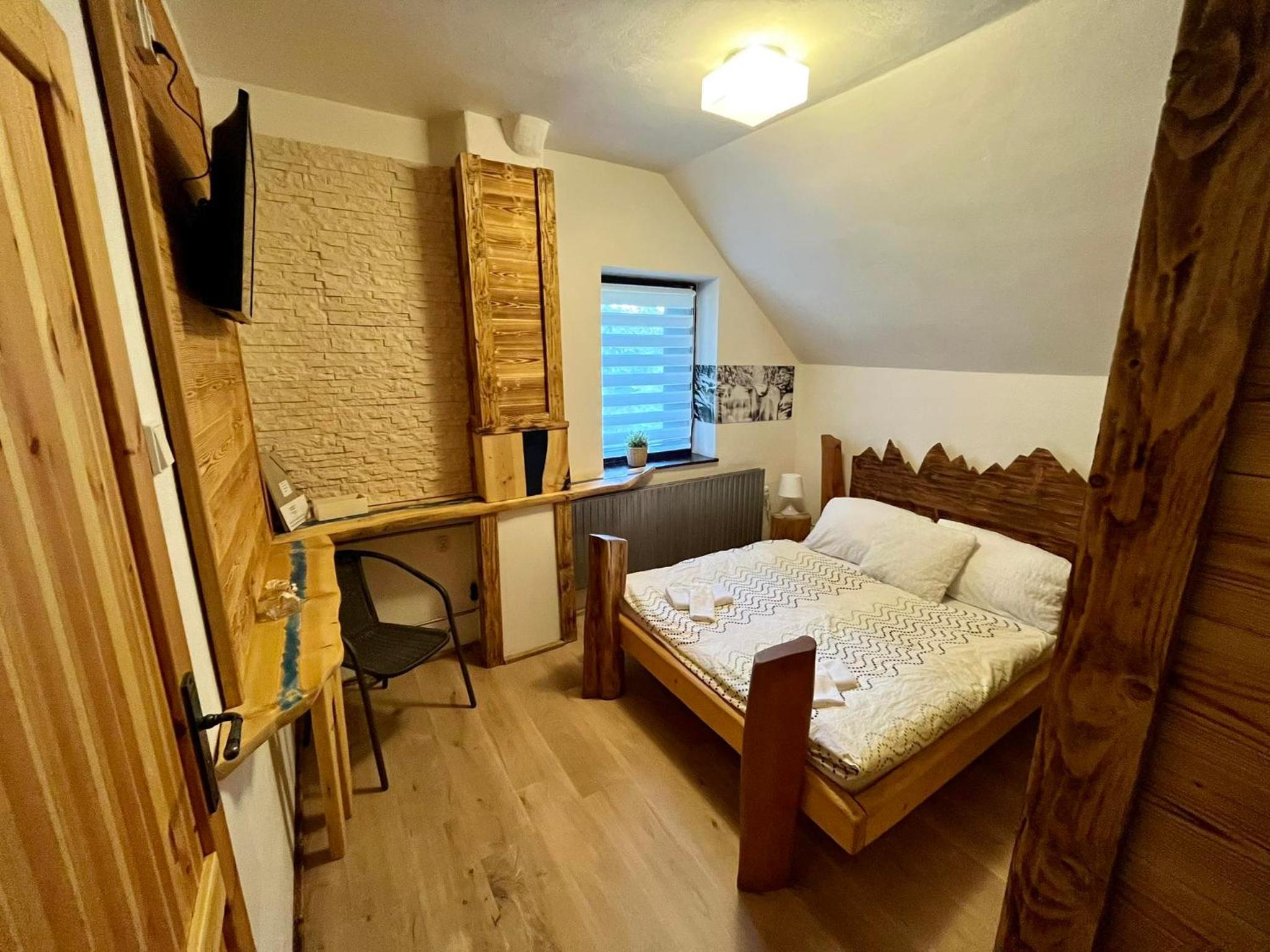 Double Room with Private Bathroom photo 3