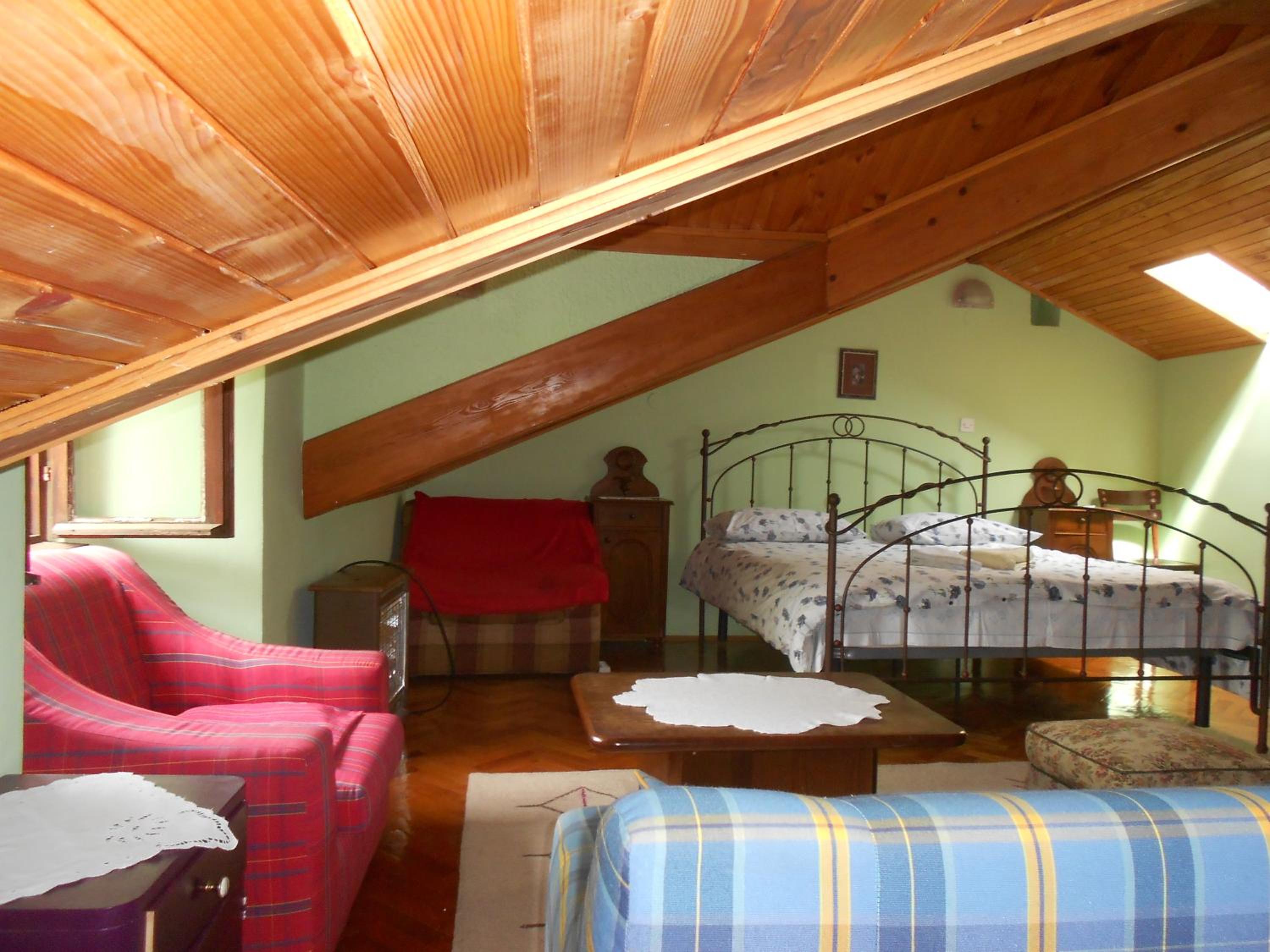 Double Room - Photo 12