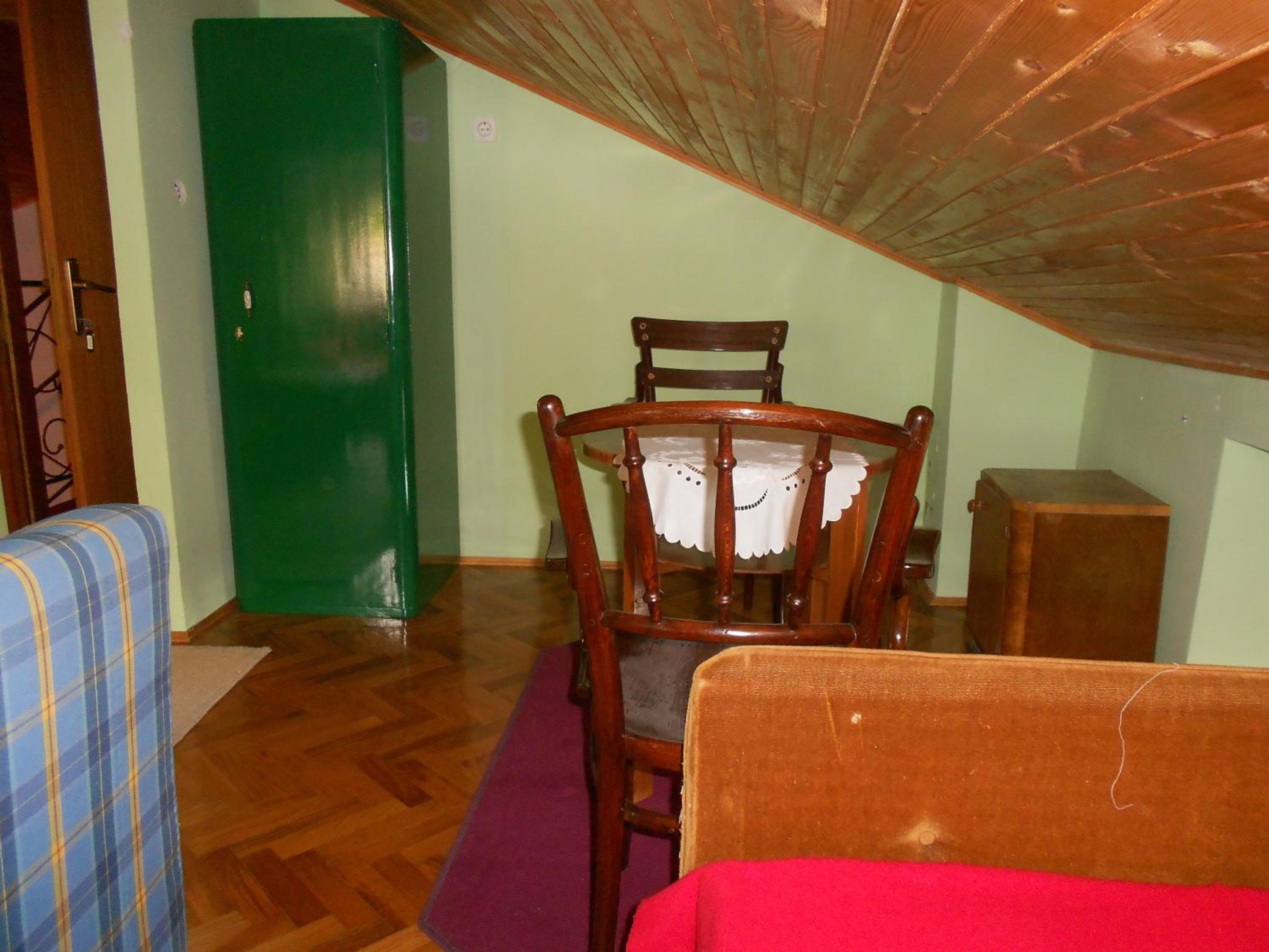 Double Room - Photo 5
