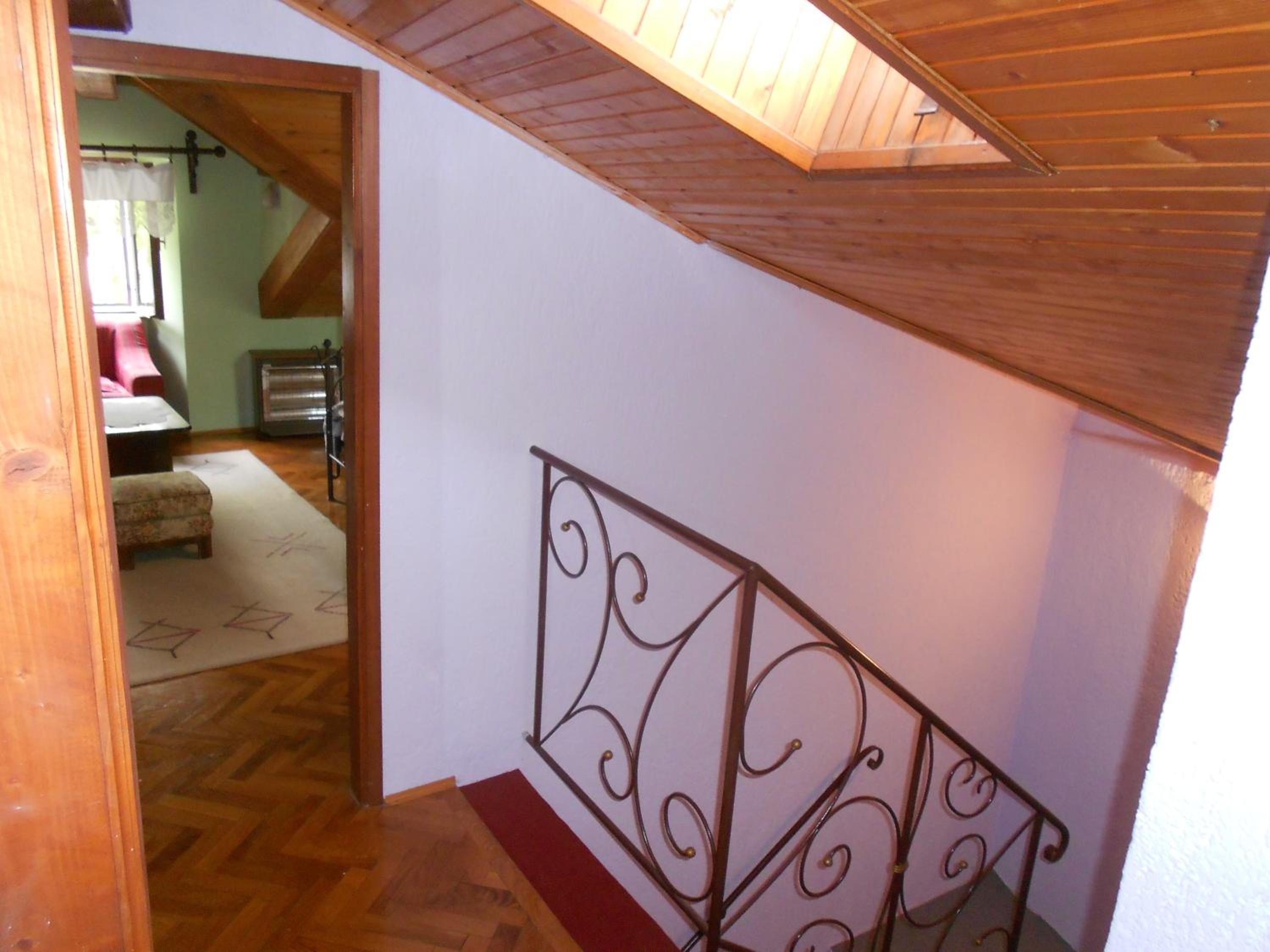 Double Room - Photo 11