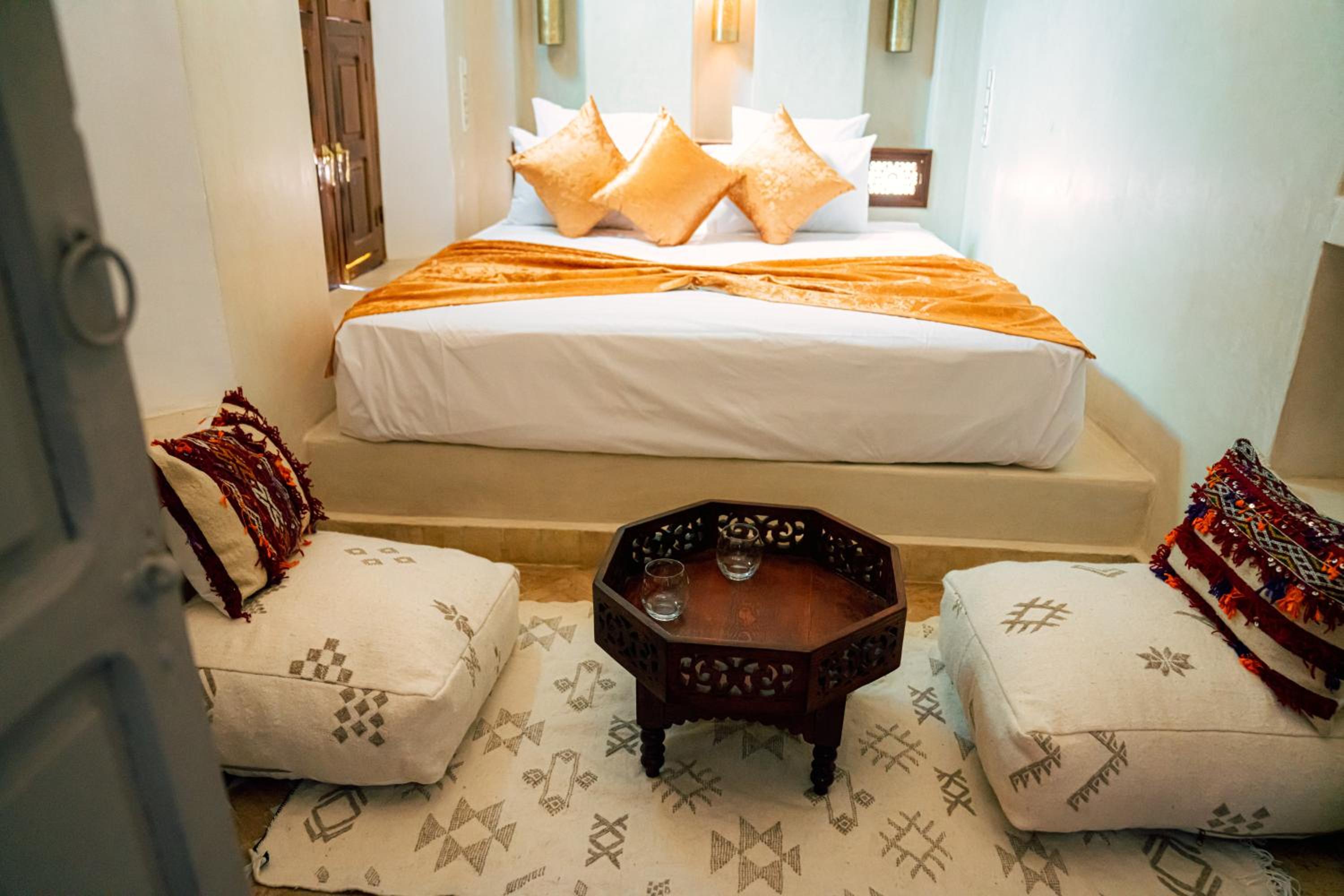 Superior Queen Room - Photo 11