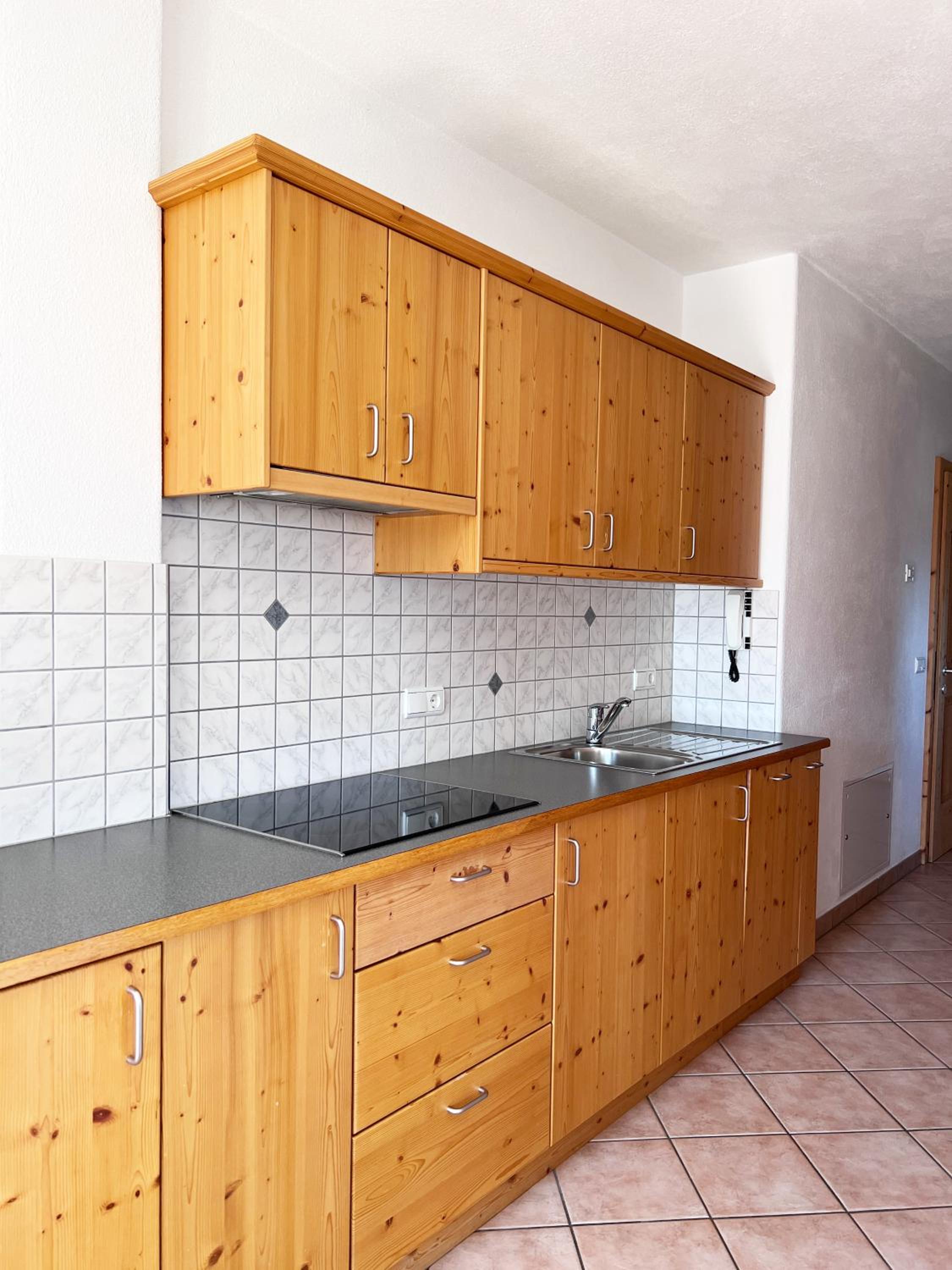 Apartment with Mountain View photo 3