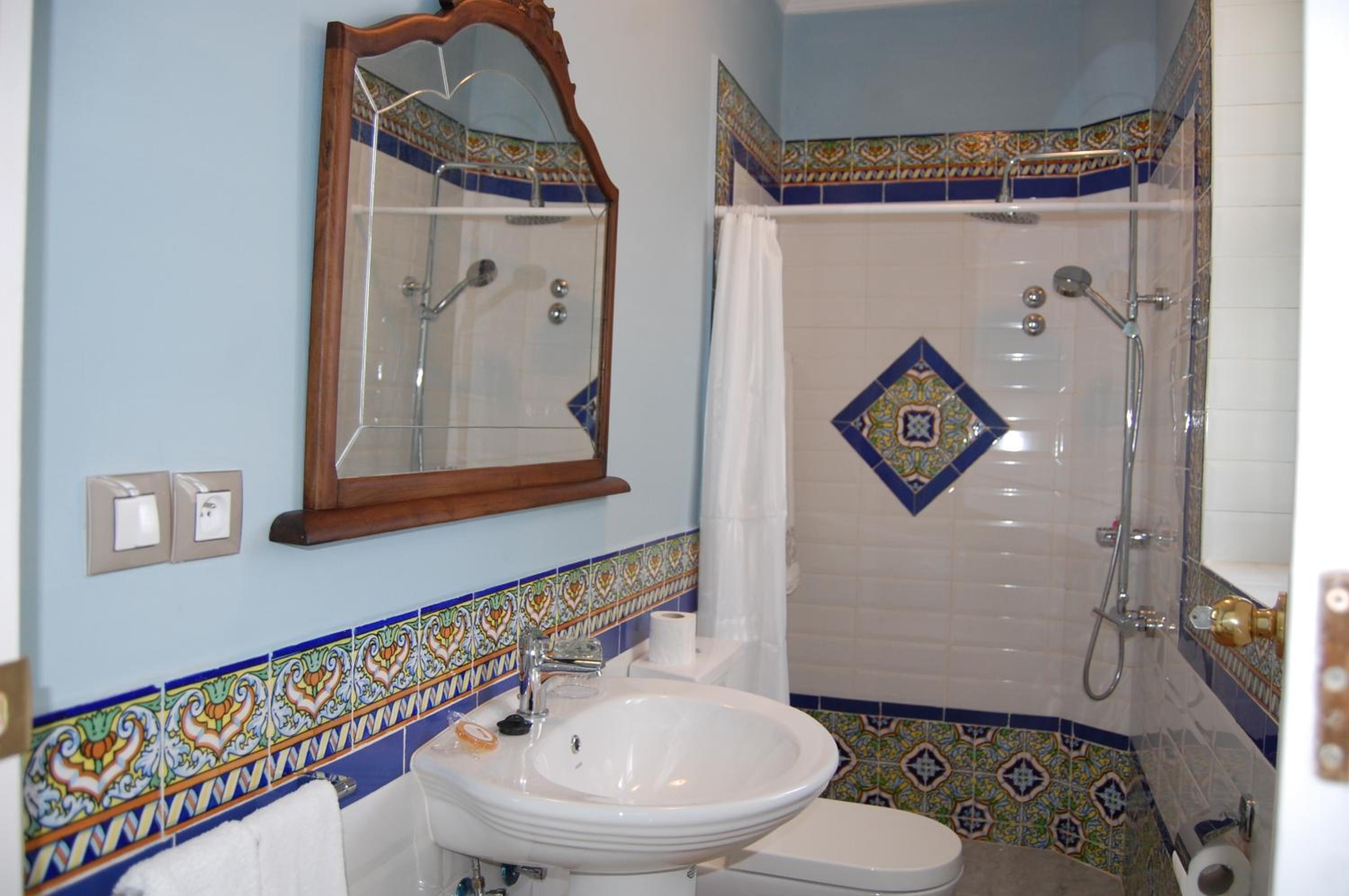 Cairo Twin Room - Photo 9
