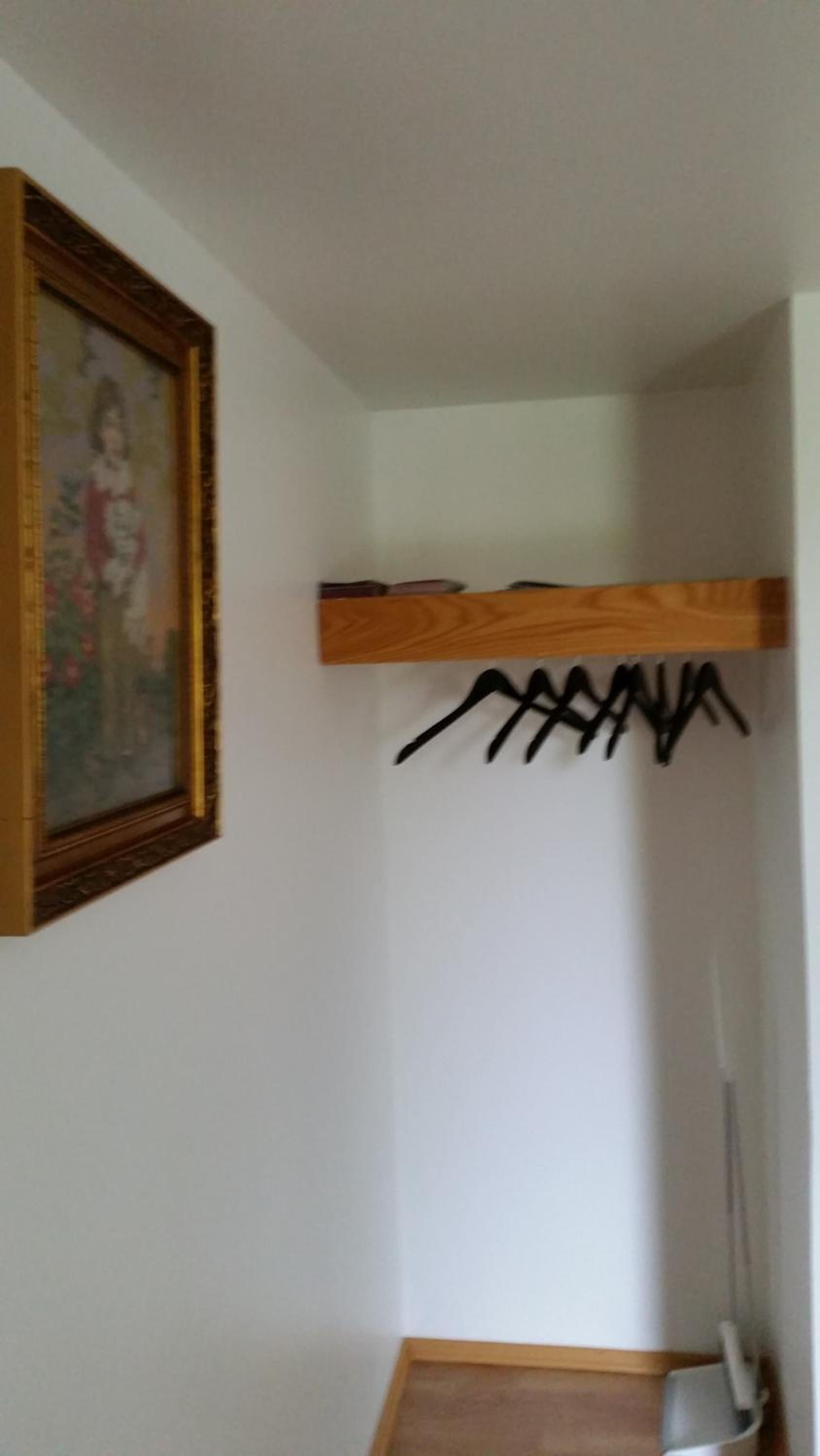 Twin Room with Bathroom - Photo 13