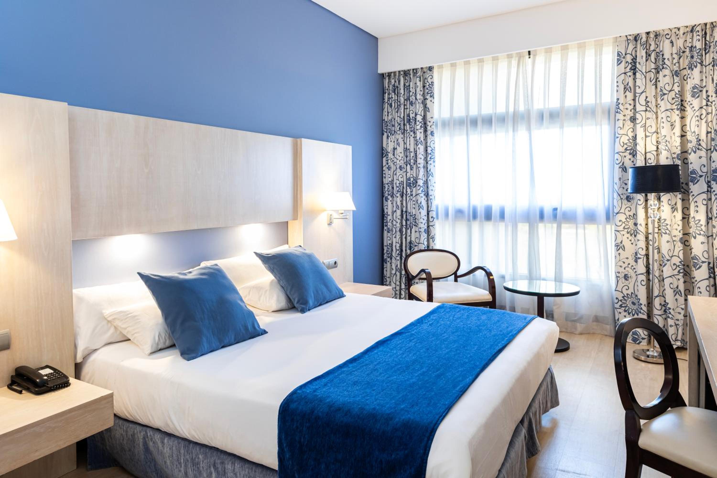 Double or Twin Room - Photo 1