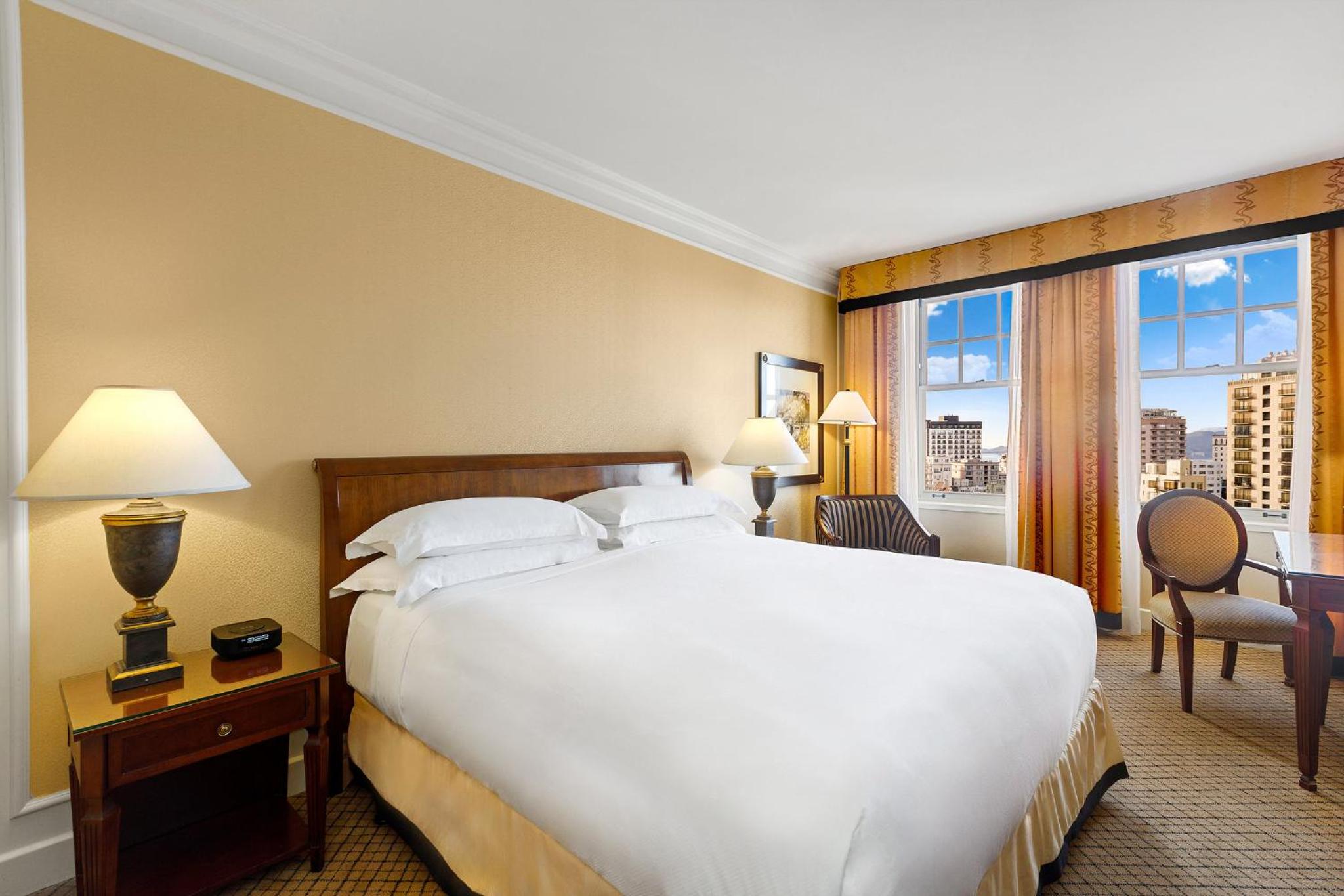 Classic King Room with Golden Gate Bridge View - Photo 8