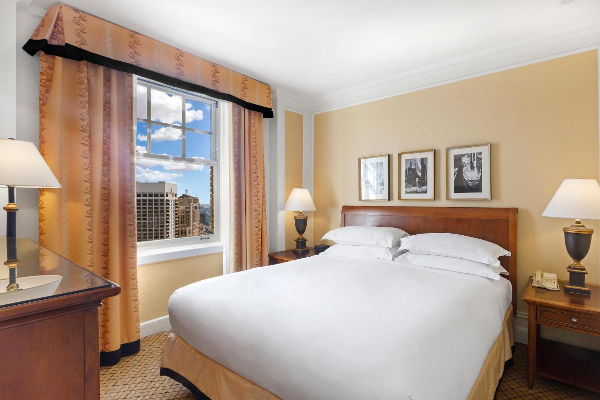 Junior King Suite - Photo 2