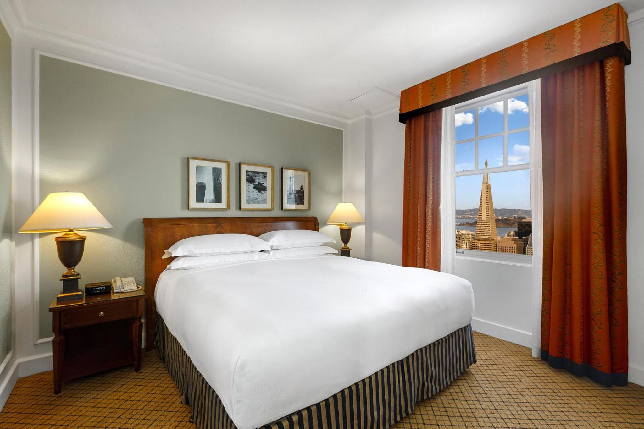 One-Bedroom Suite with Sunroom Access