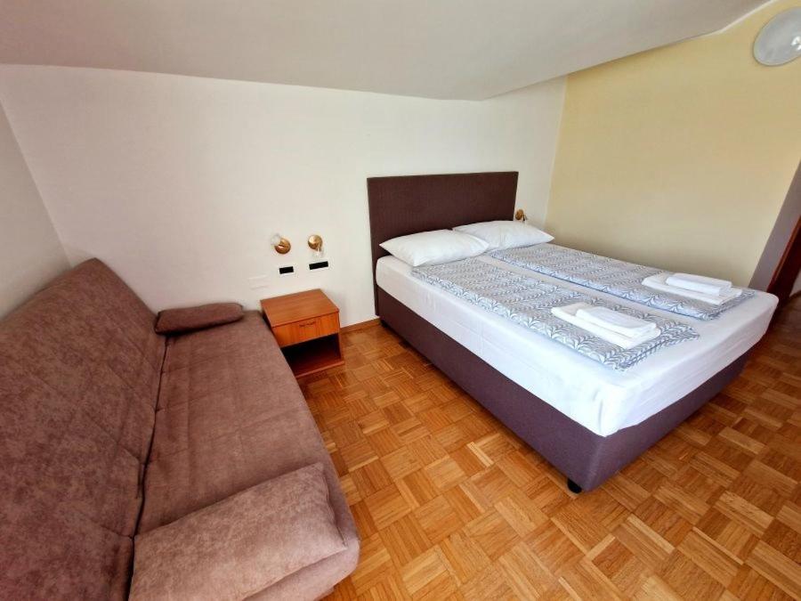 Standard Triple Room - Annex - Photo 4