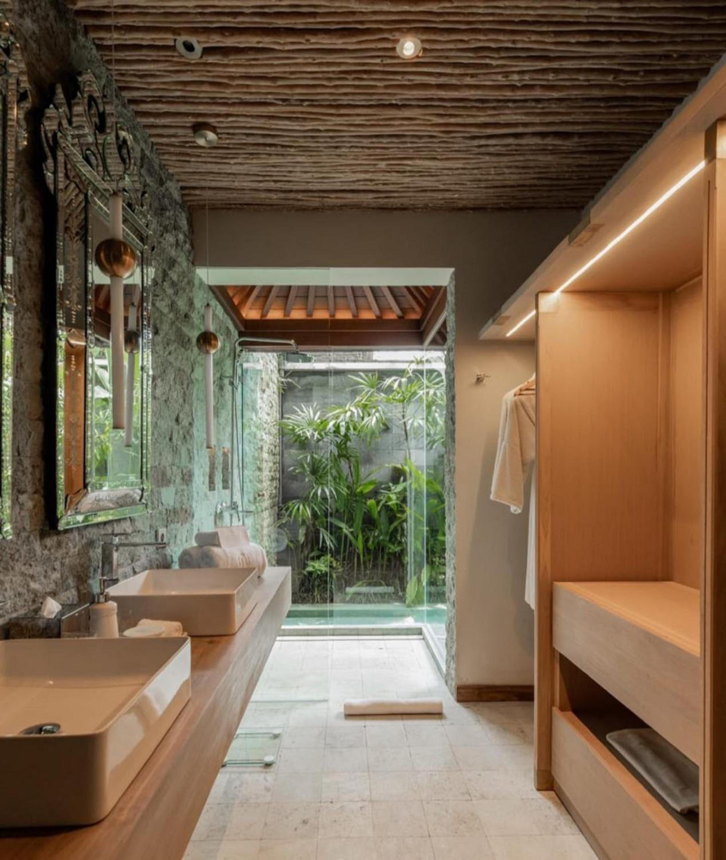 Pavilion Pool Suite  - Photo 10