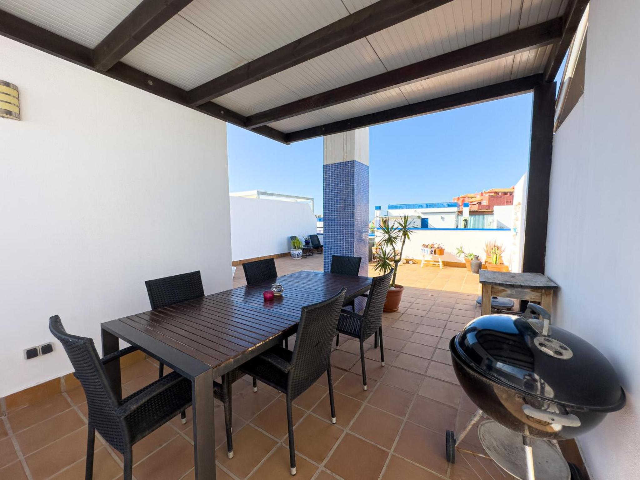 Two-Bedroom Deluxe Apartment with Ocean View photo 3