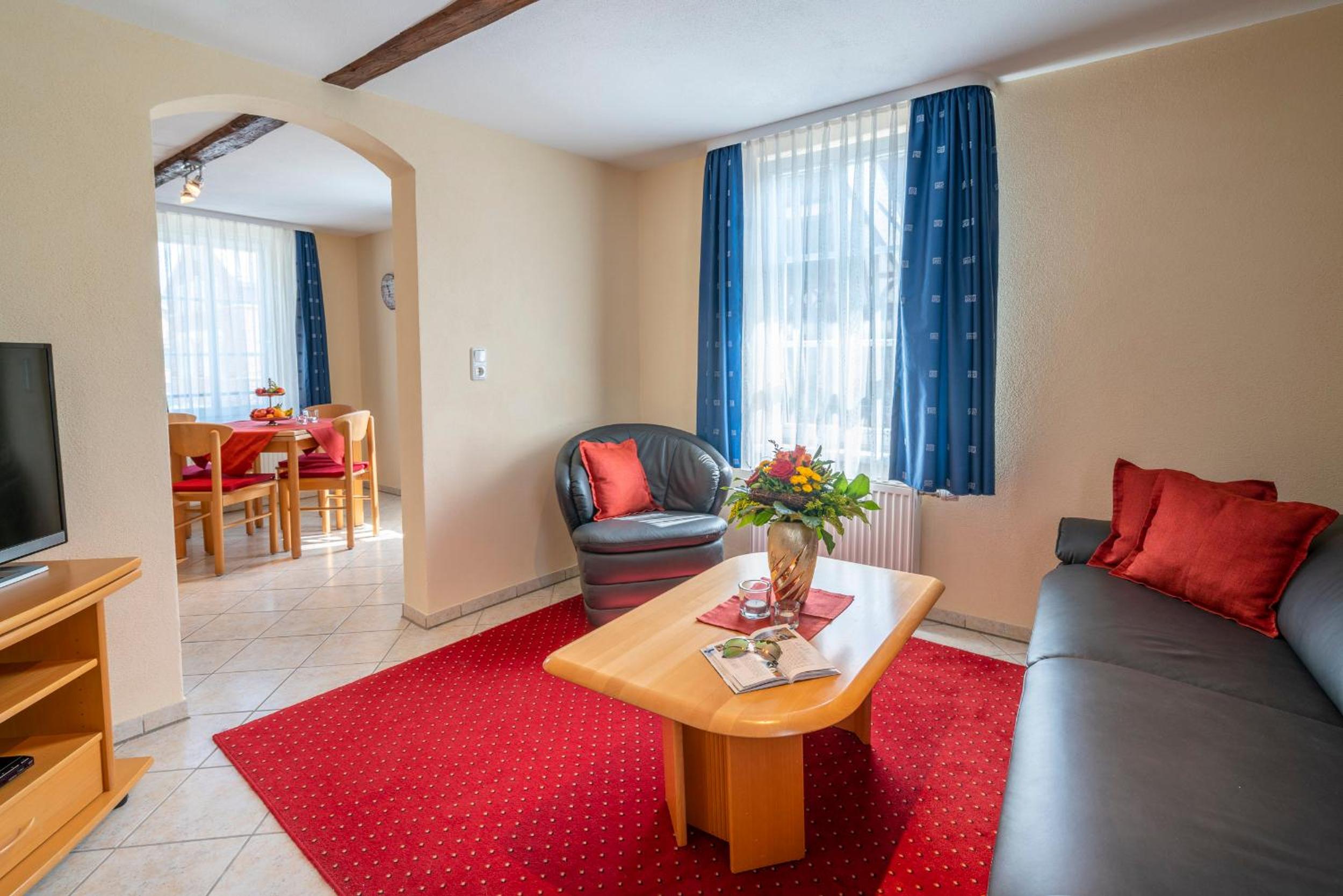 One-Bedroom Apartment "Rheinstein" photo 2