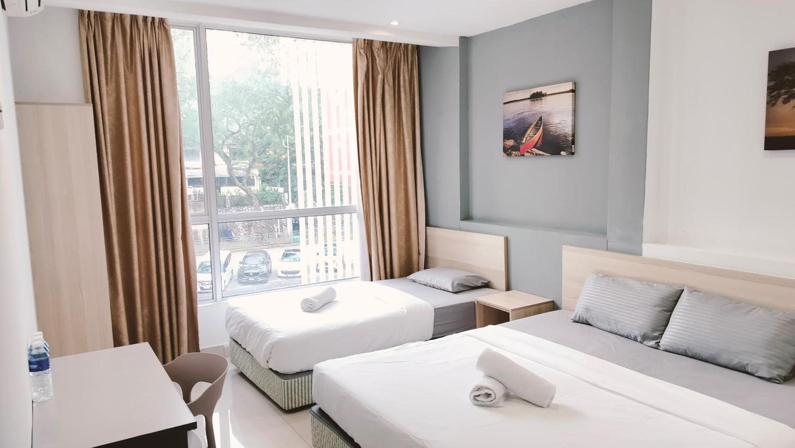 Deluxe Family Room