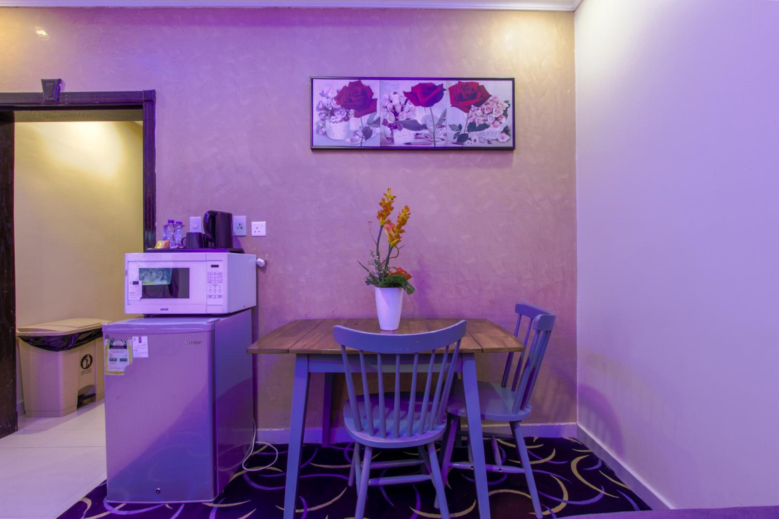 Studio Apartment photo 3