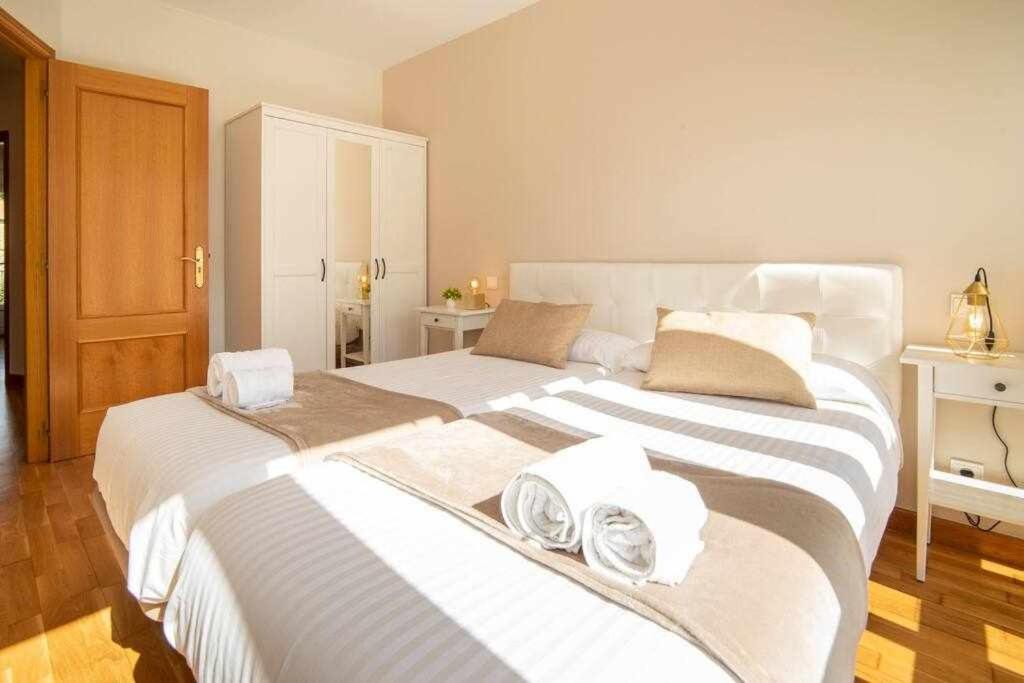 Four-Bedroom House - Photo 7