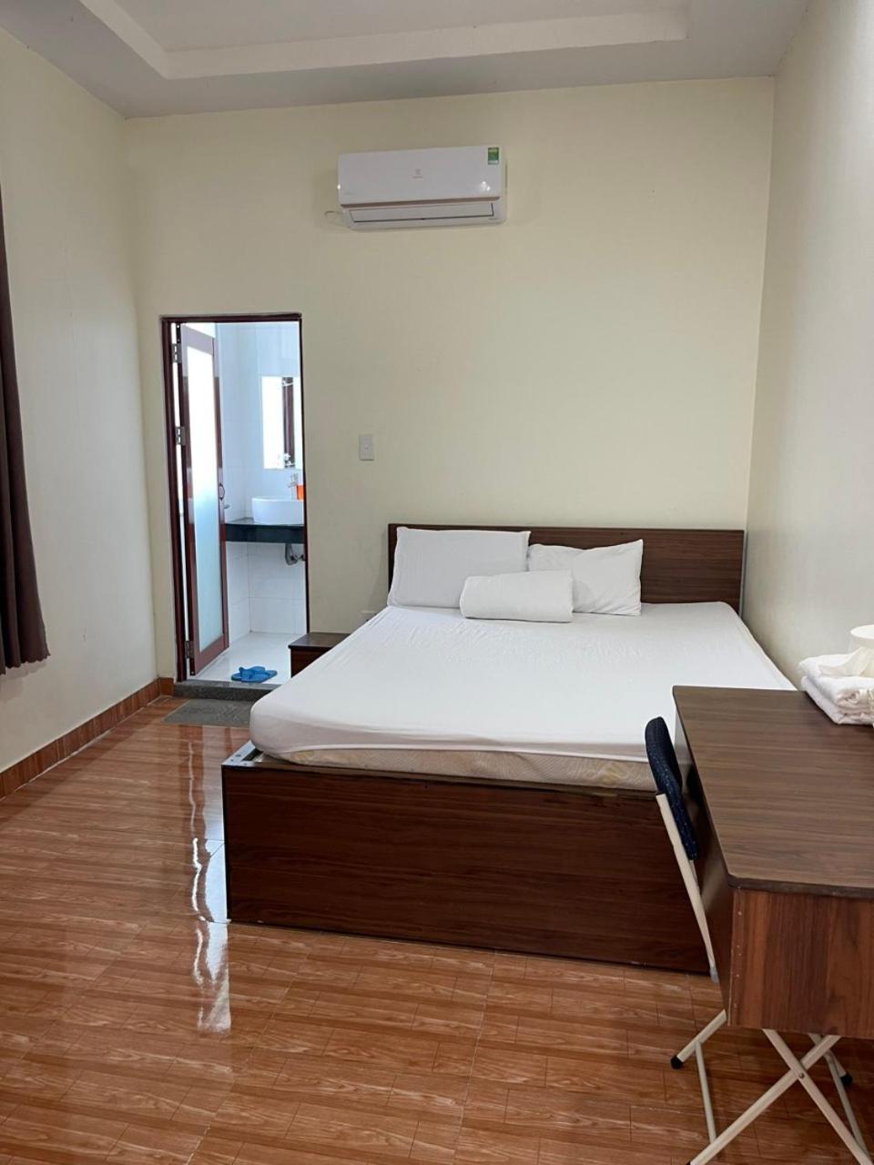 Double Room With Private Bathroom photo 3
