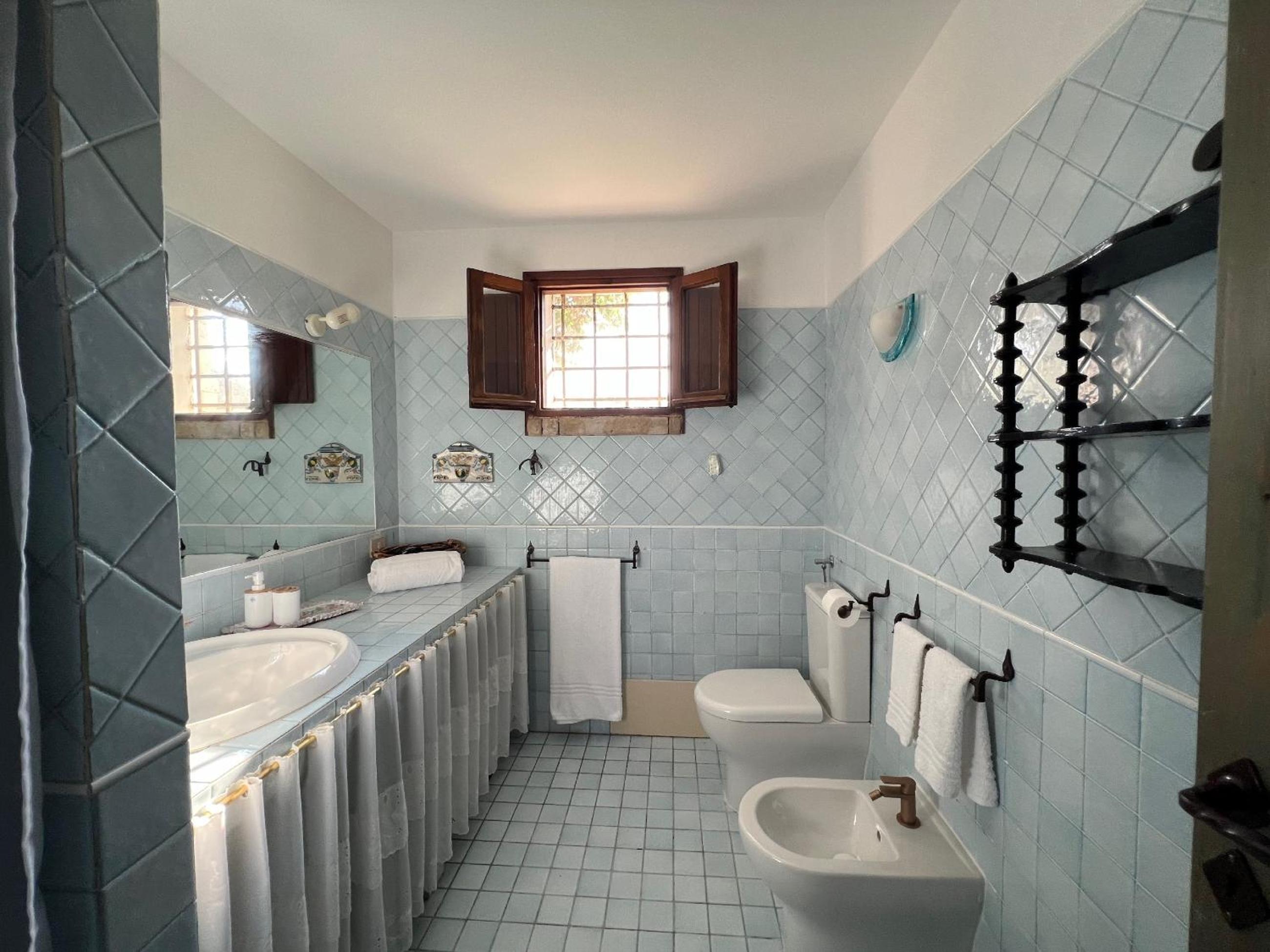 Three-Bedroom House photo 2