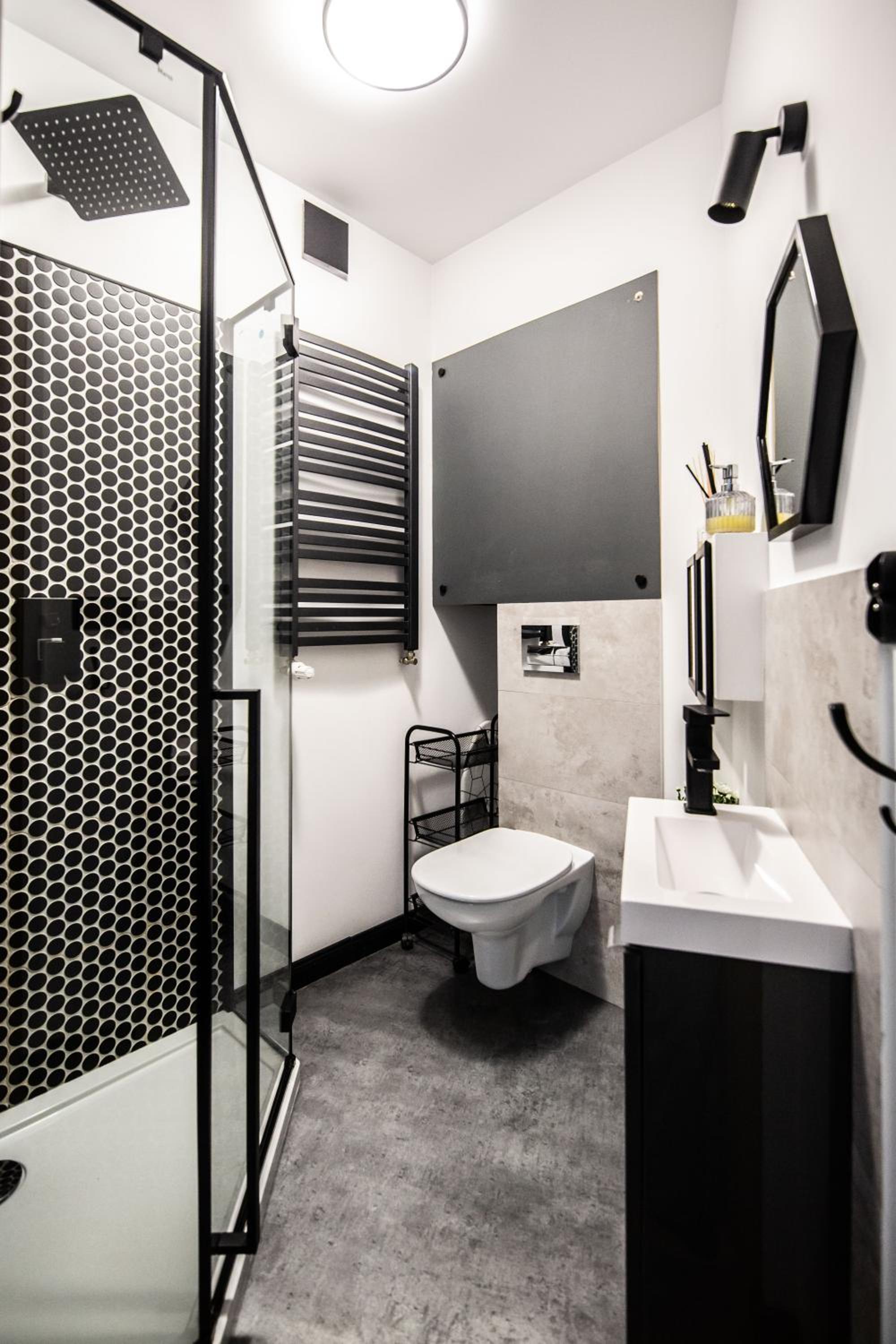 One-Bedroom Apartment - Photo 4