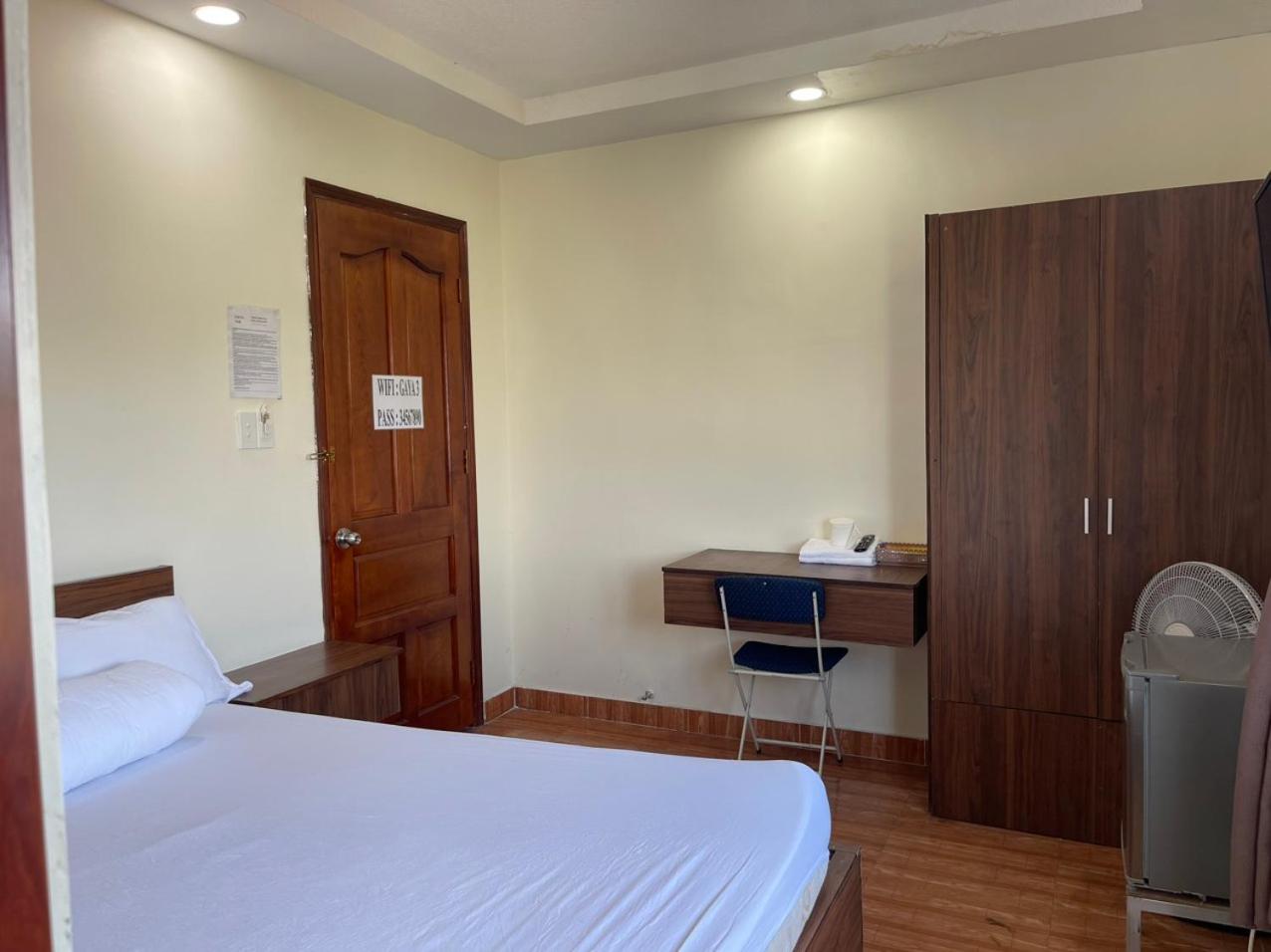 Double Room With Private Bathroom photo 1